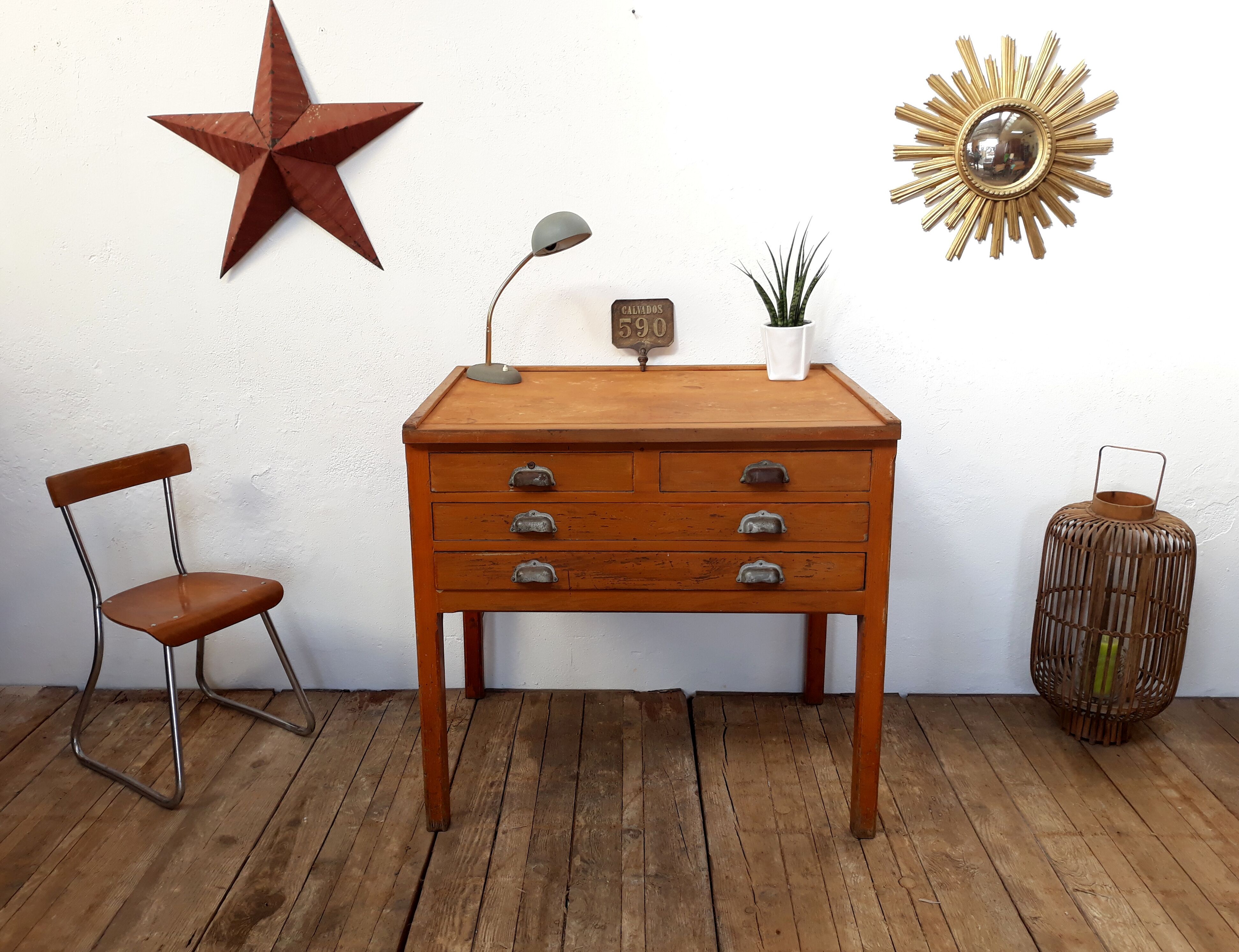 Former furniture business to drawers set