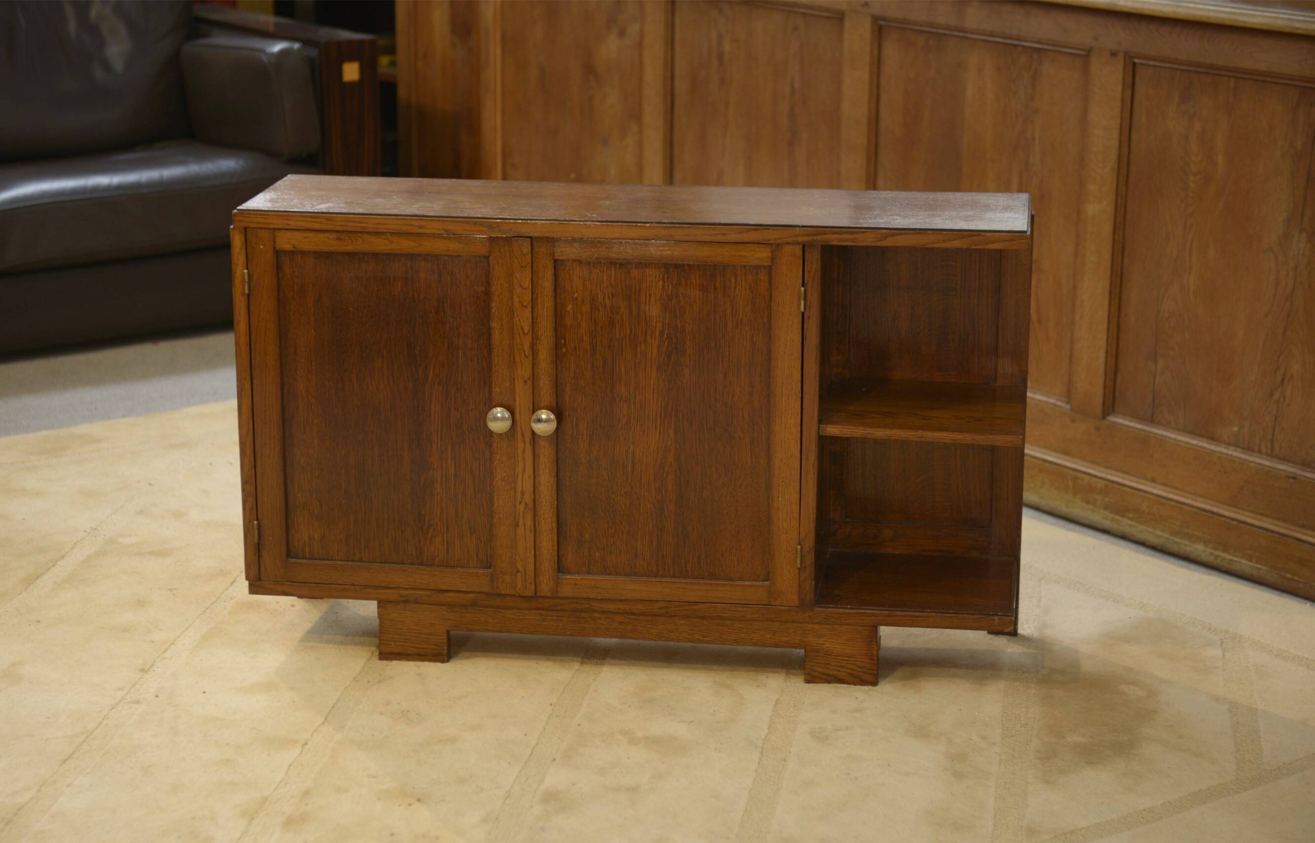 Meuble d’appoint Art Déco en chêne 1940’s
