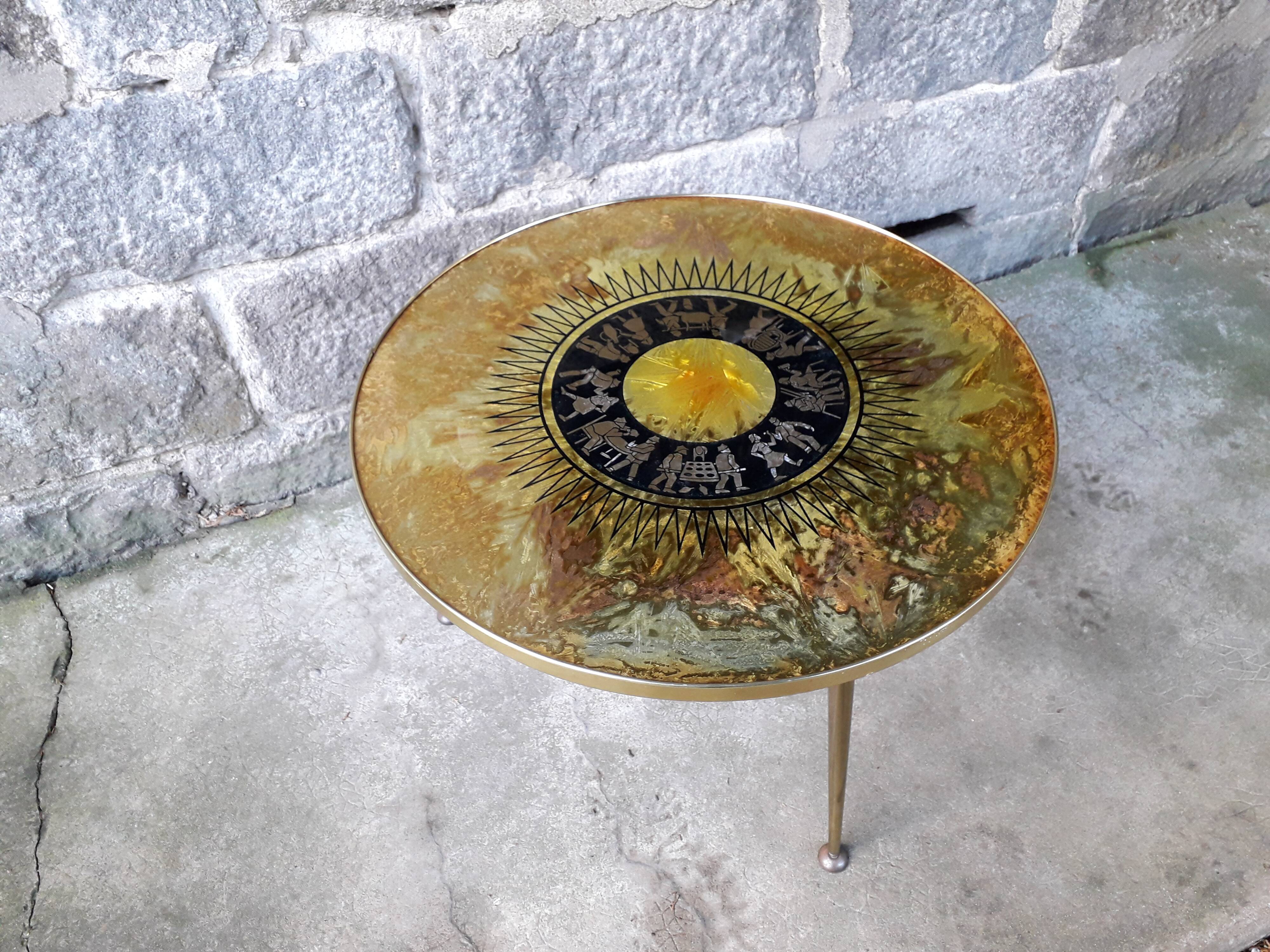 Vintage coffee table compass feet