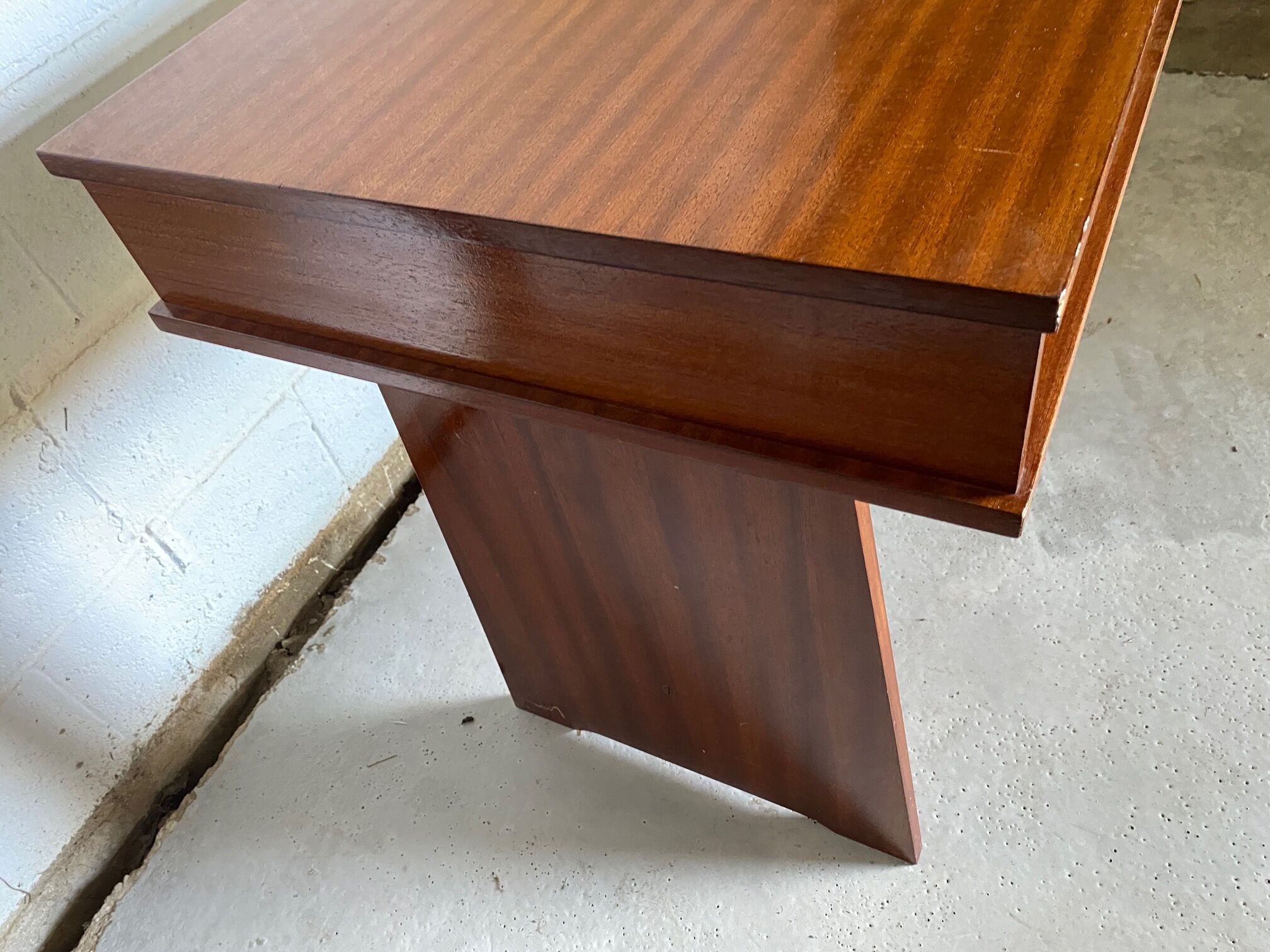 Gautier desk 2 drawers 2 wooden niches 1970