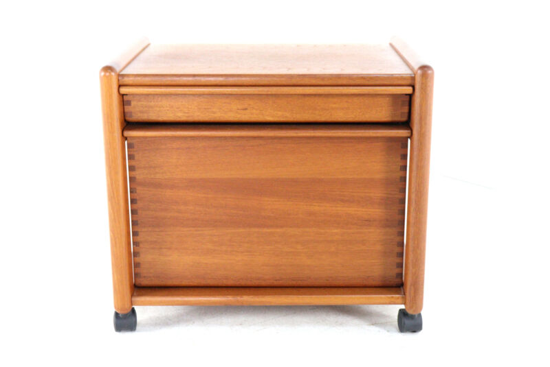 Table d'appoint Aksel Kjersgaard chariot n° 709 - design danois