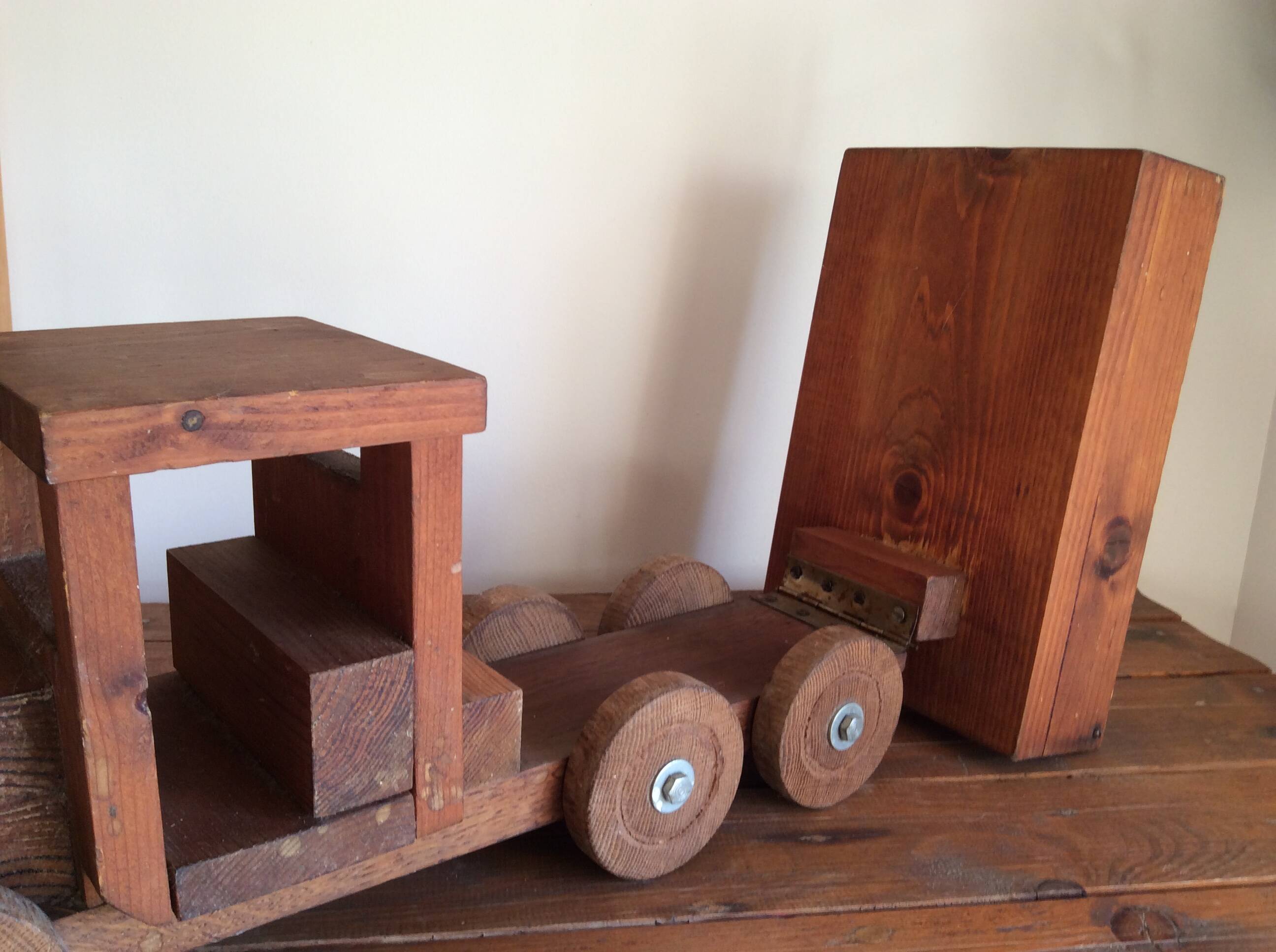 Camion en bois jouet enfant