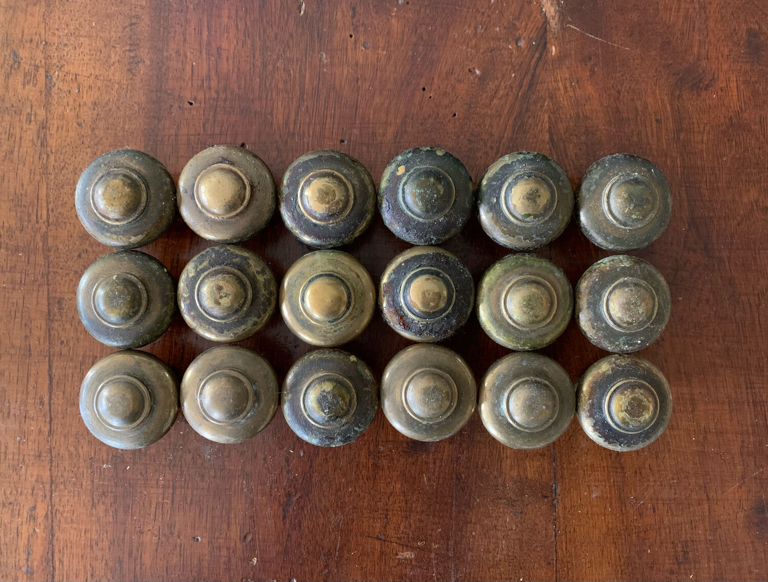 18 furniture handles