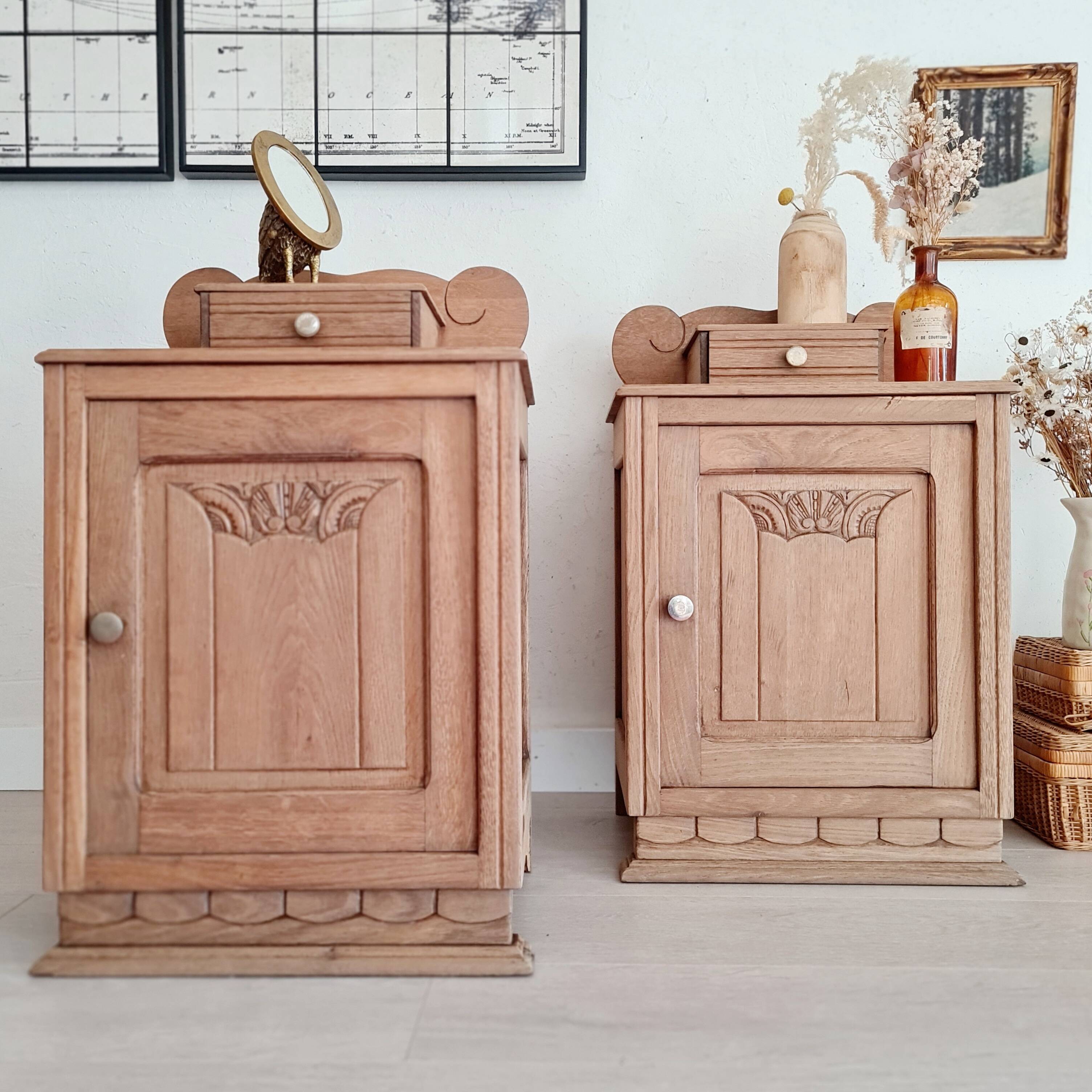 Paire de chevets Art Déco bois brut rénovés