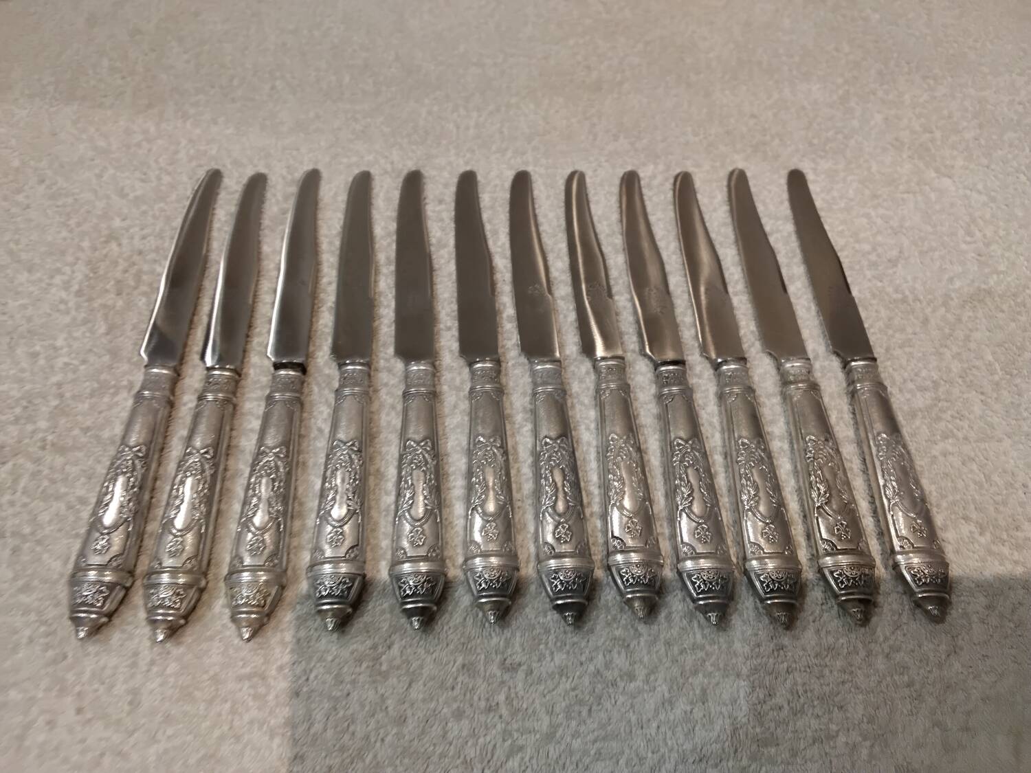 12 silver-plated metal dessert knives yrras louis xvi style