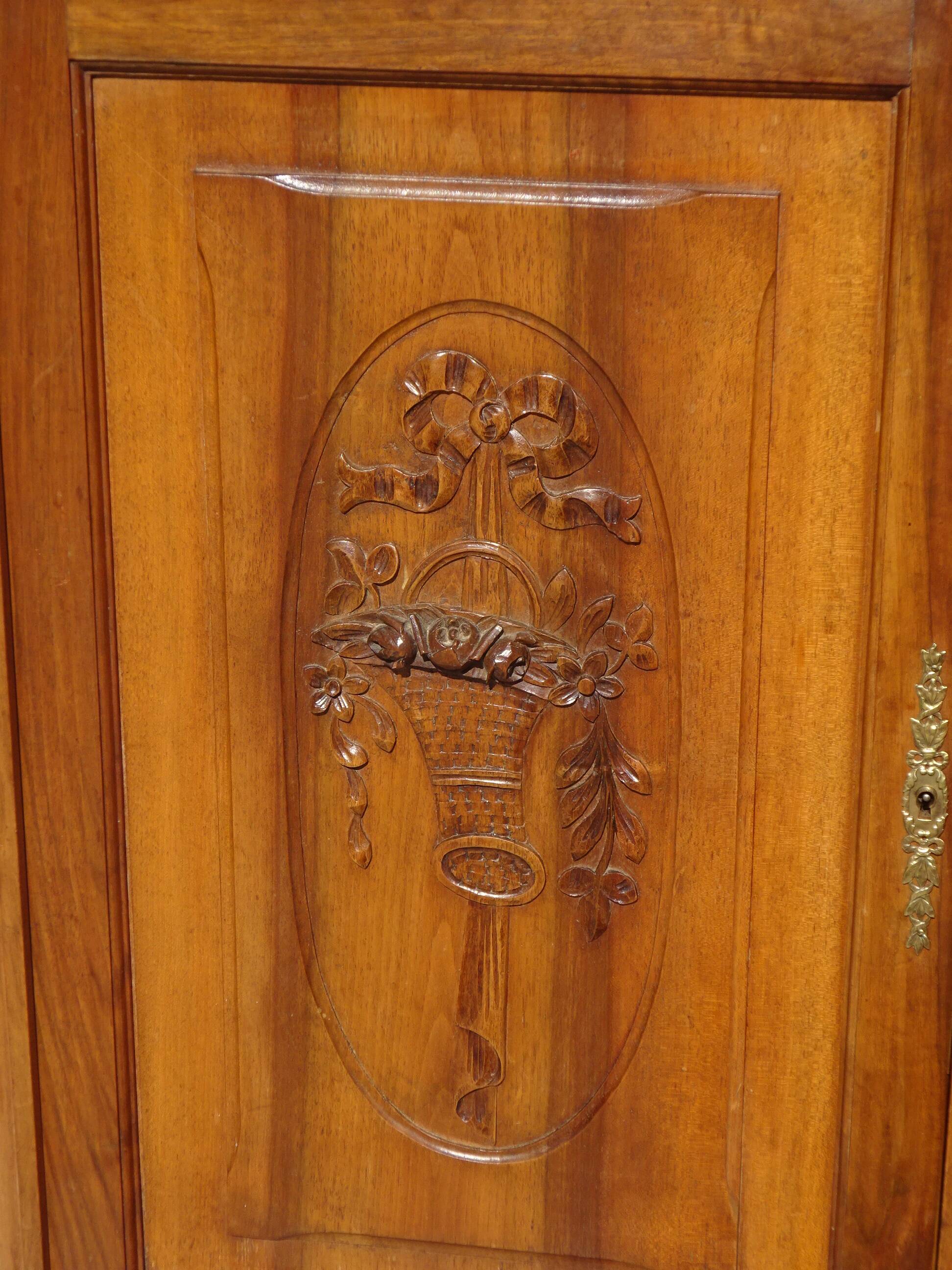 Art Deco buffet in walnut and marble