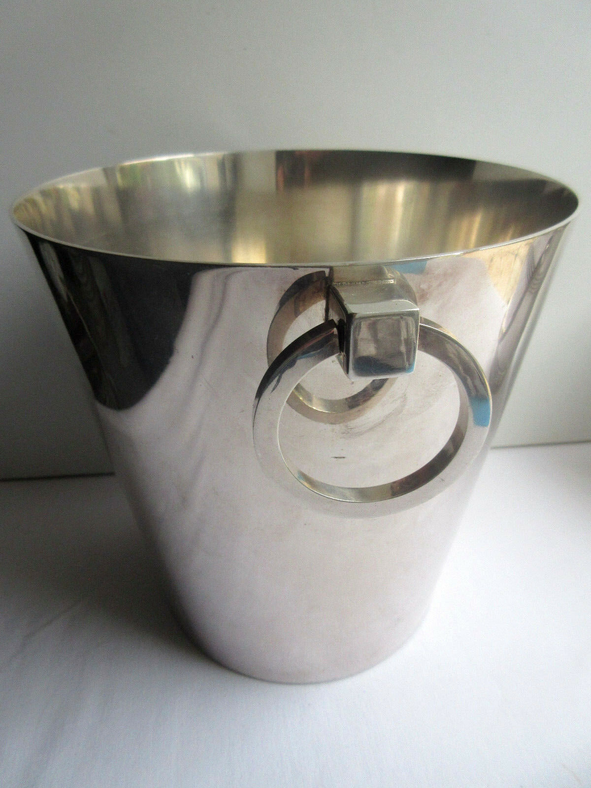 Art Deco champagne bucket, beautiful silver metal, 2 rings handles, signed ST Médard