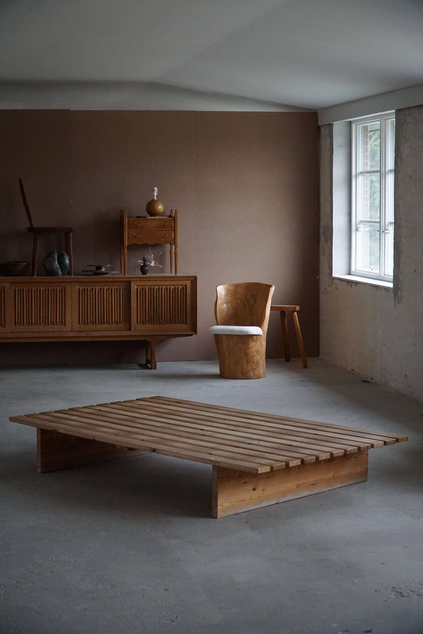 Modern Danish daybed, reupholstered, made of pine, by Nyt i Bo, 1970s.