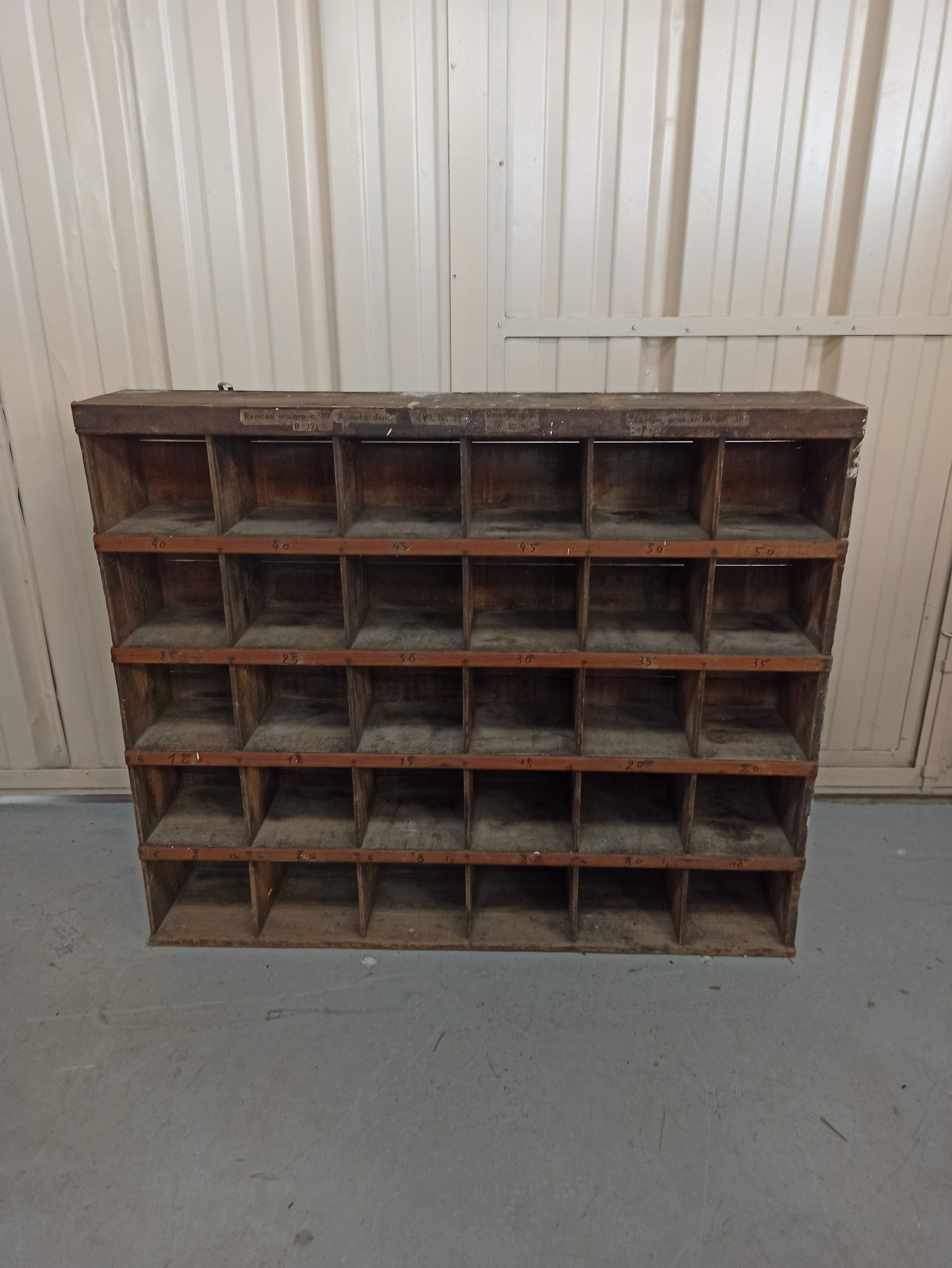 Duo of trade furniture sorting of the post shelf storage