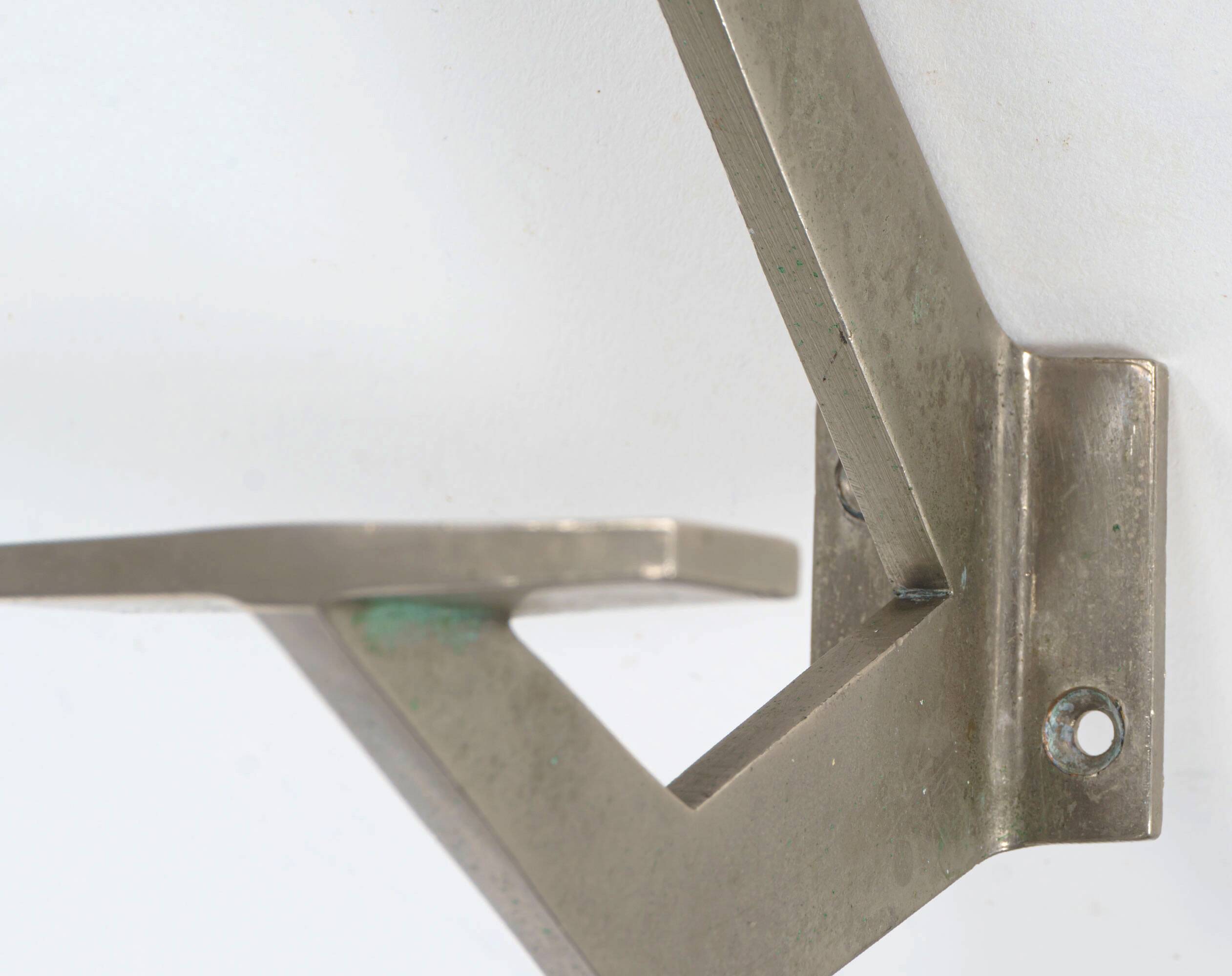 Crochet de manteau mural en bronze plaqué art déco angulaire des années 1940