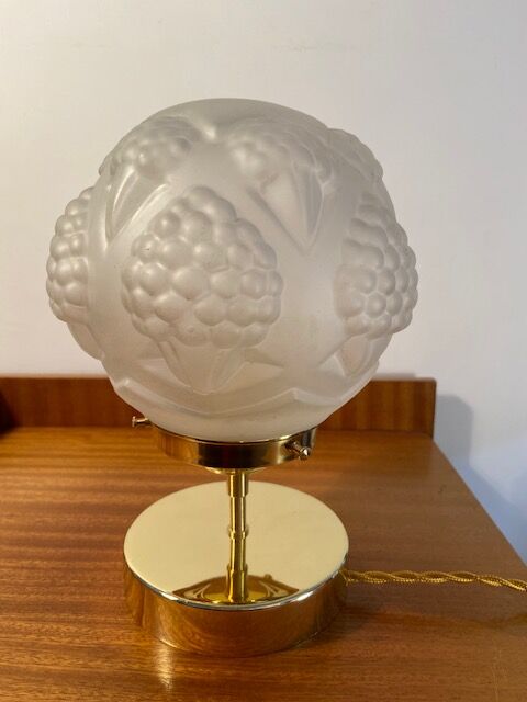 Vintage art deco glass globe table lamp