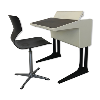 Bureau et chaise enfant, space age par Luigi Colani pour Flötotto