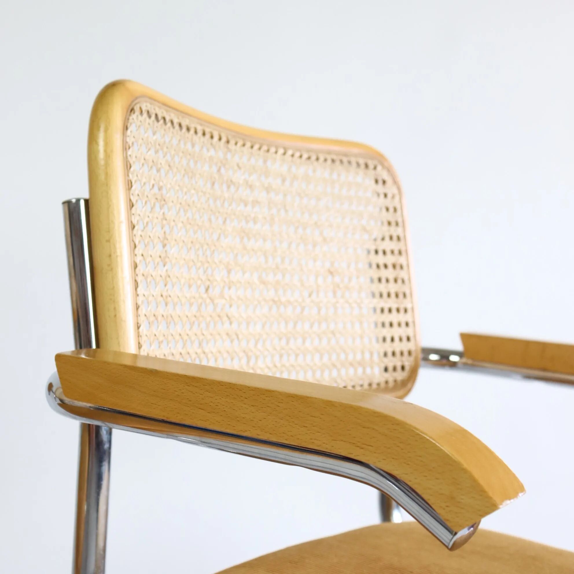 Paire de chaises B64