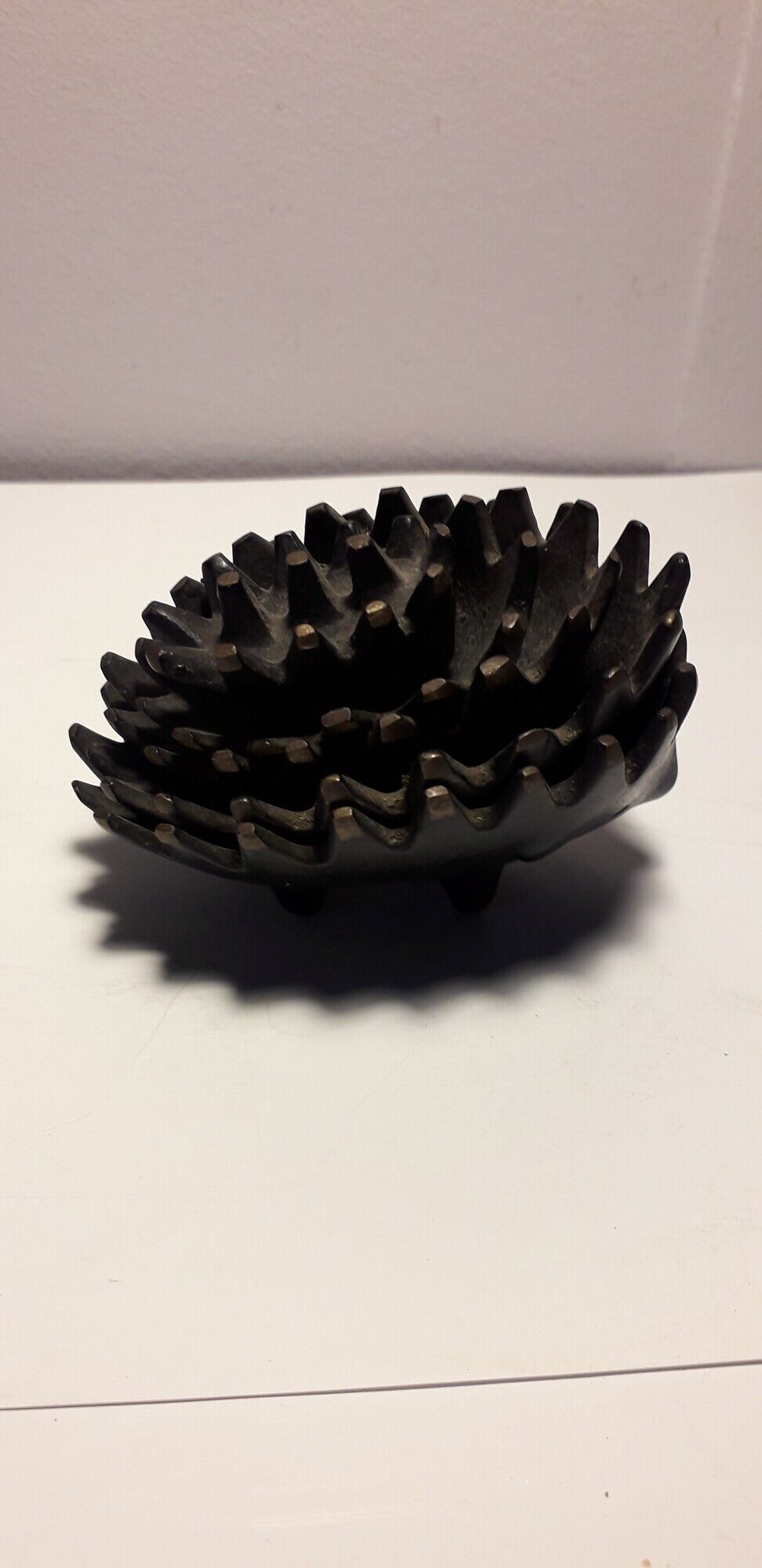Set of trundle ashtrays in patinated bronze with 5 cups "hedgehog" attributed to Walter Bosse