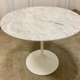 Table Tulip en marbre d'Eero Saarinen pour Knool