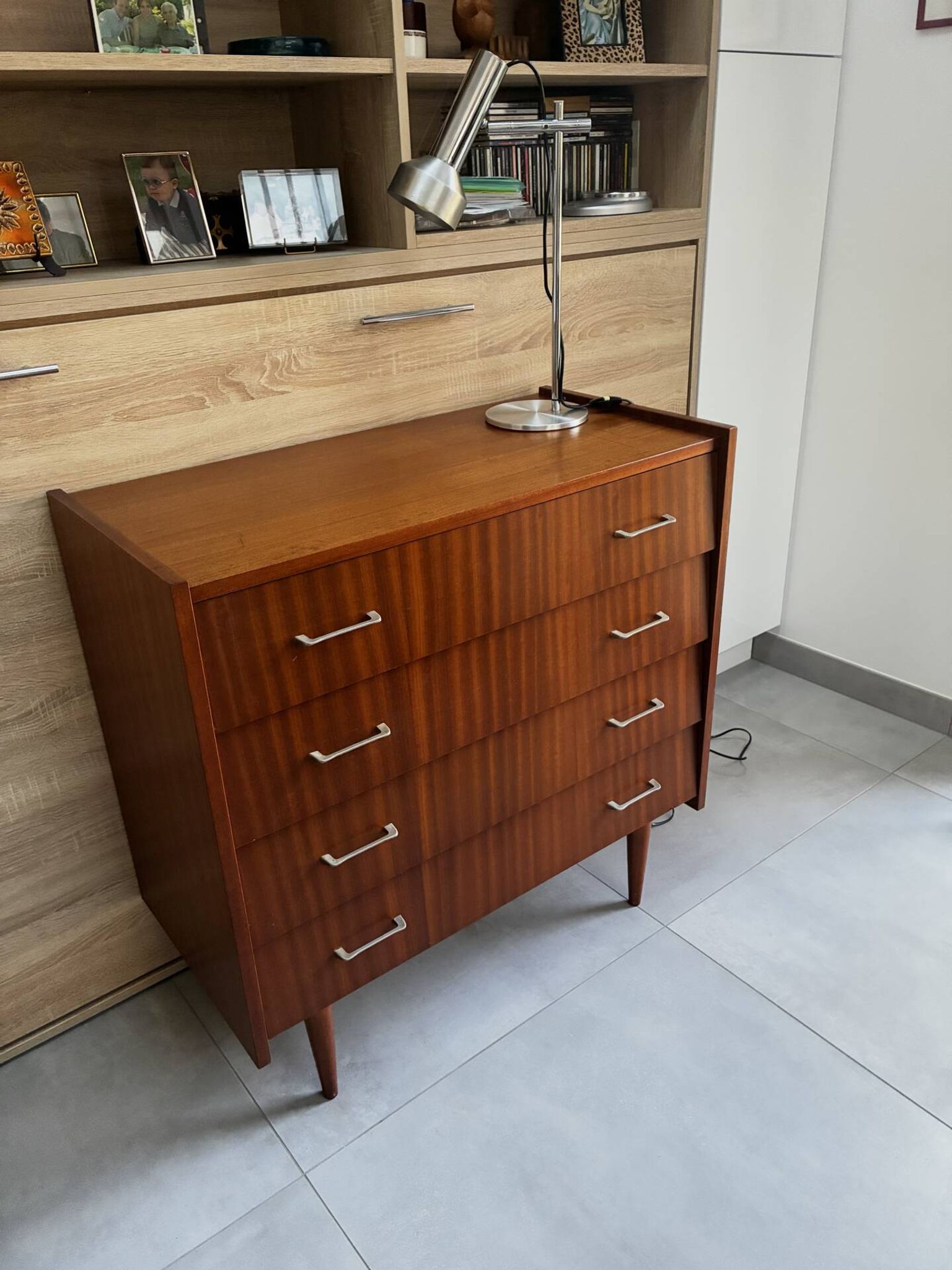 Vintage teak chest of drawers with 4 drawers from the 1960s.