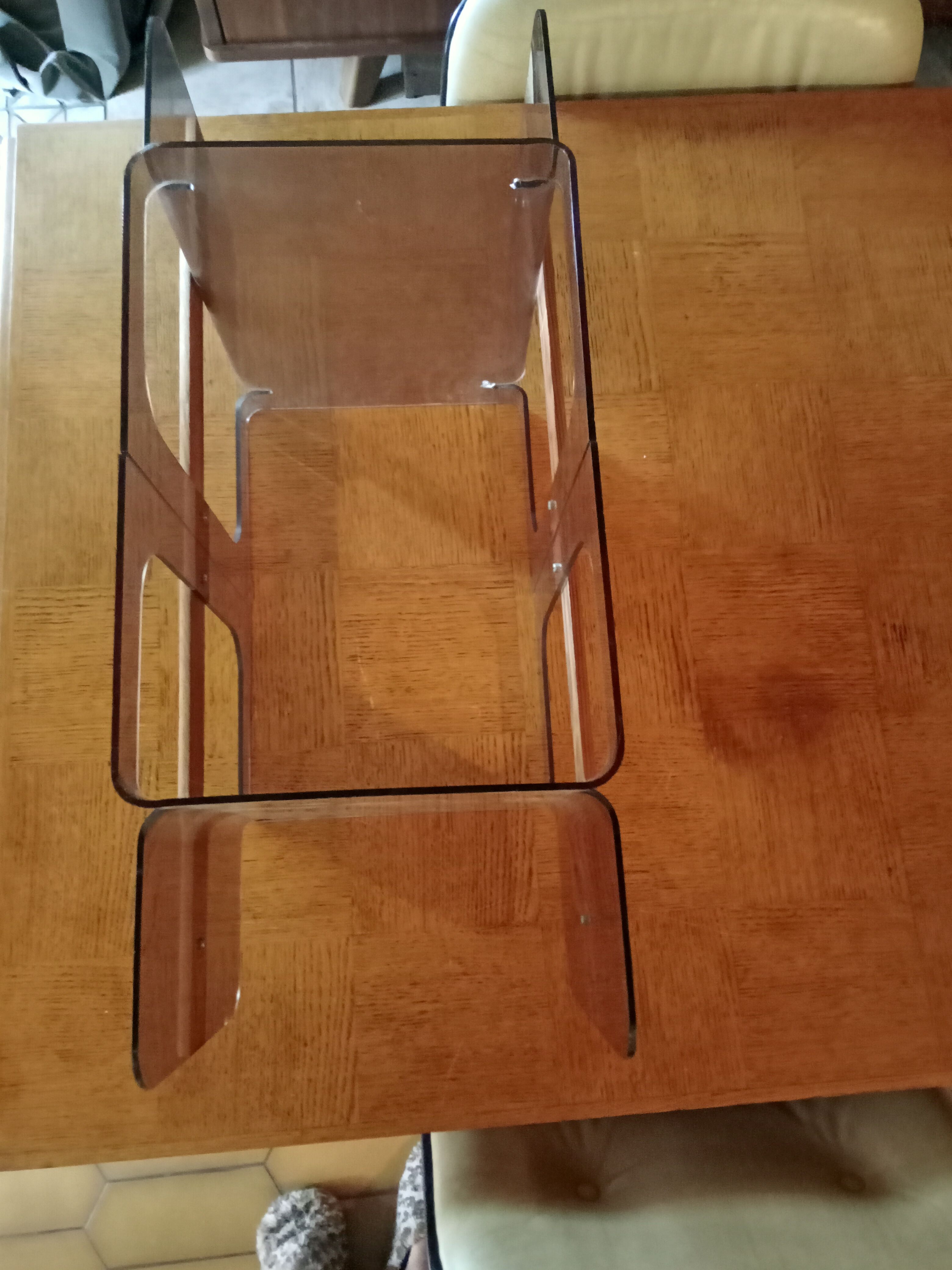 Plexiglas design shelf