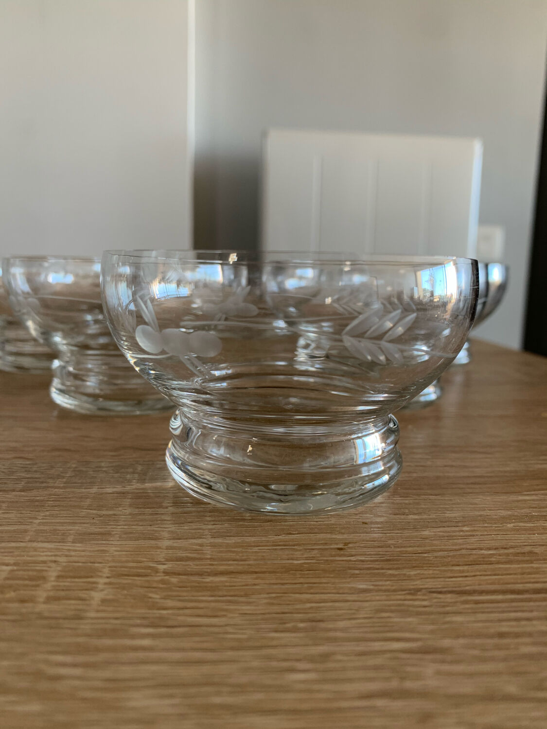 Lot 6 glasses champagne glasses in grave crystal