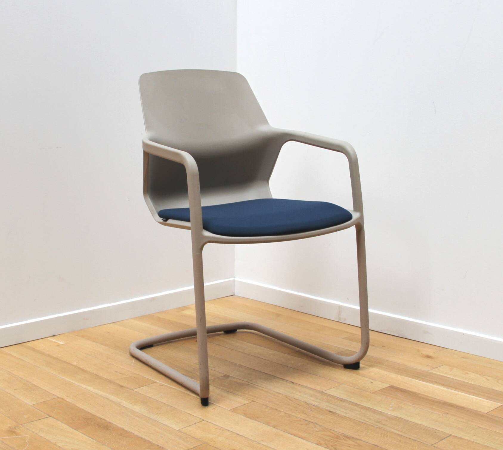 Paire de fauteuils de bureau Metrick, Wilkhann