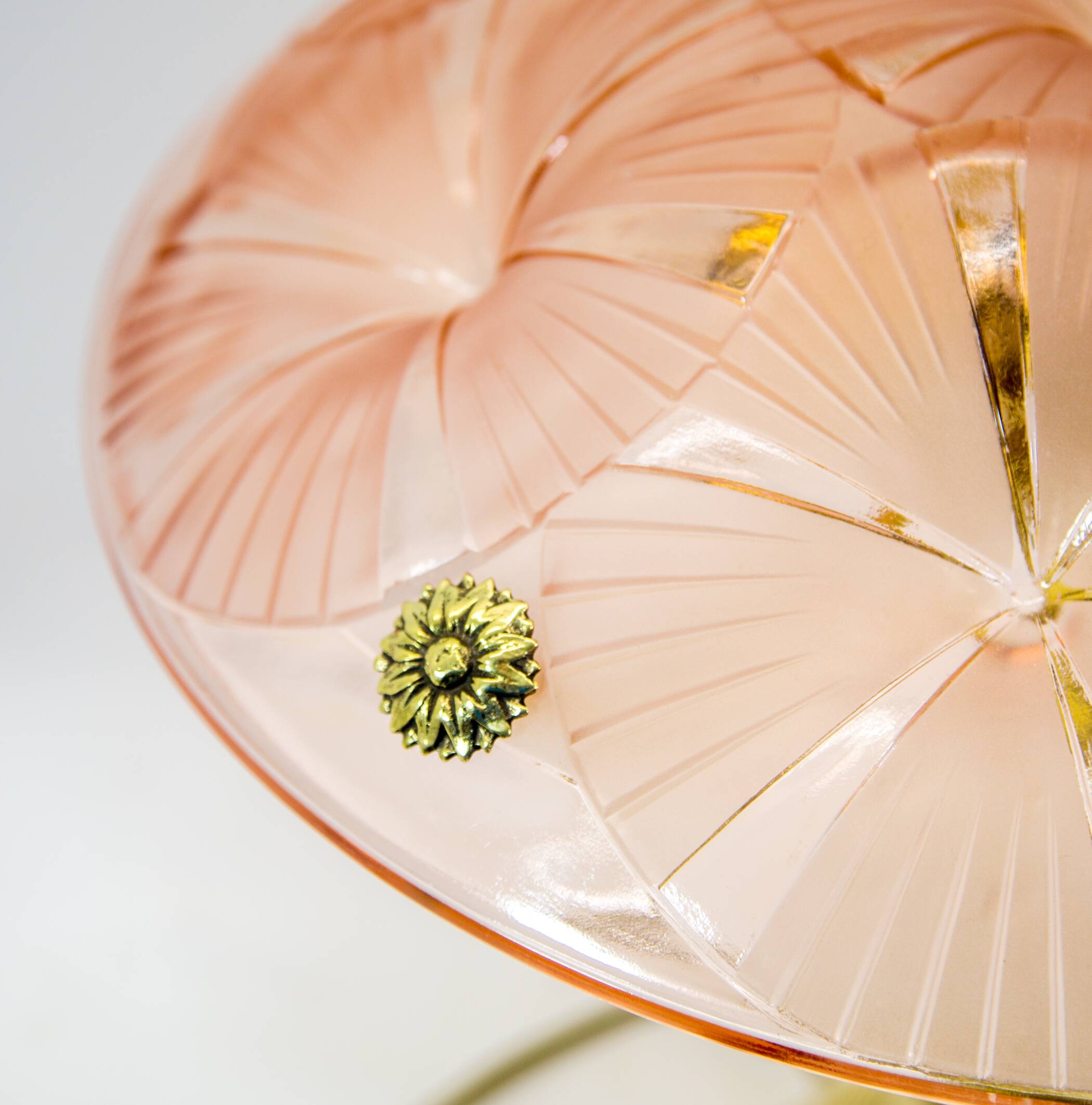 Lampe de table Dégué | Art Déco | Base en laiton lourd | millésime des années 1930