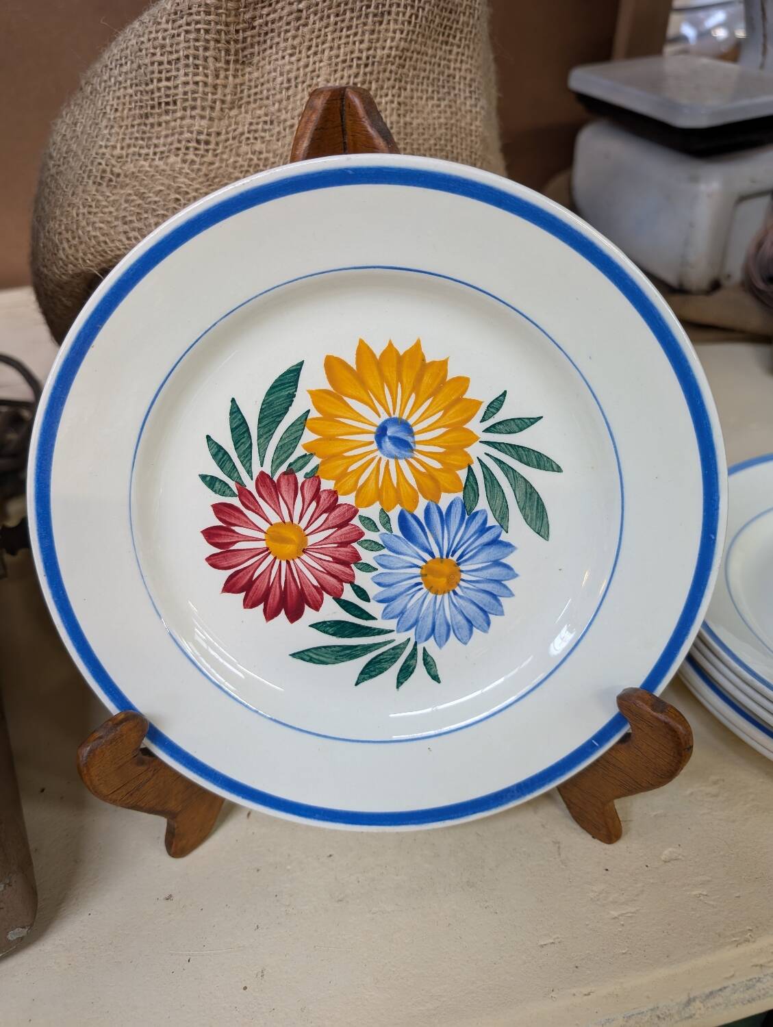 Ensemble assiettes a dessert vintage