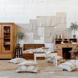 Folding velvet chair