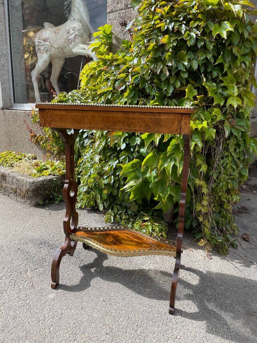Small Walnut Side Table, England, 19th Century