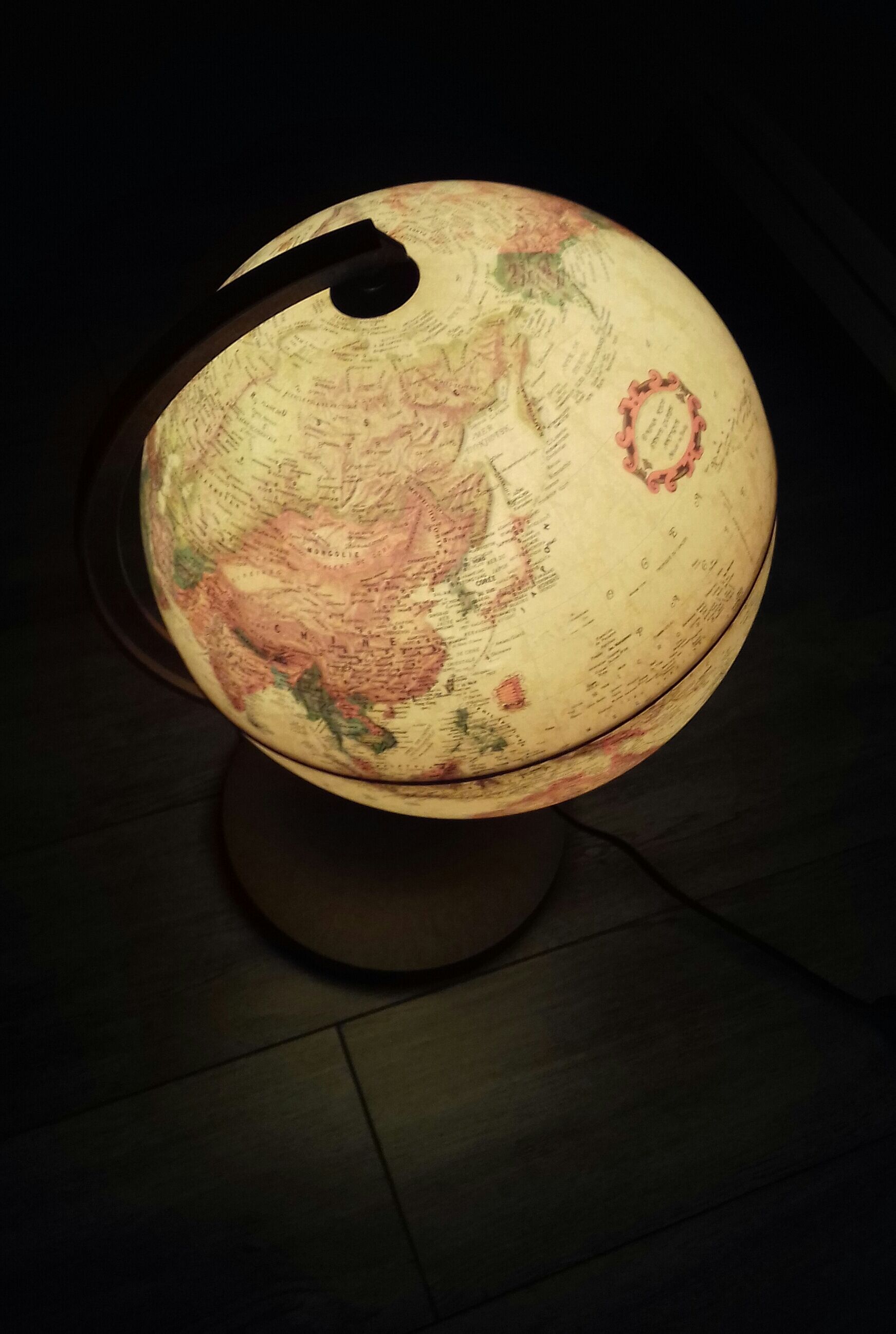 Lamp globe land map