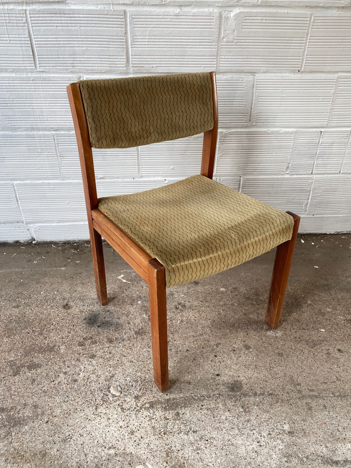 Lot 6 chaises scandinaves