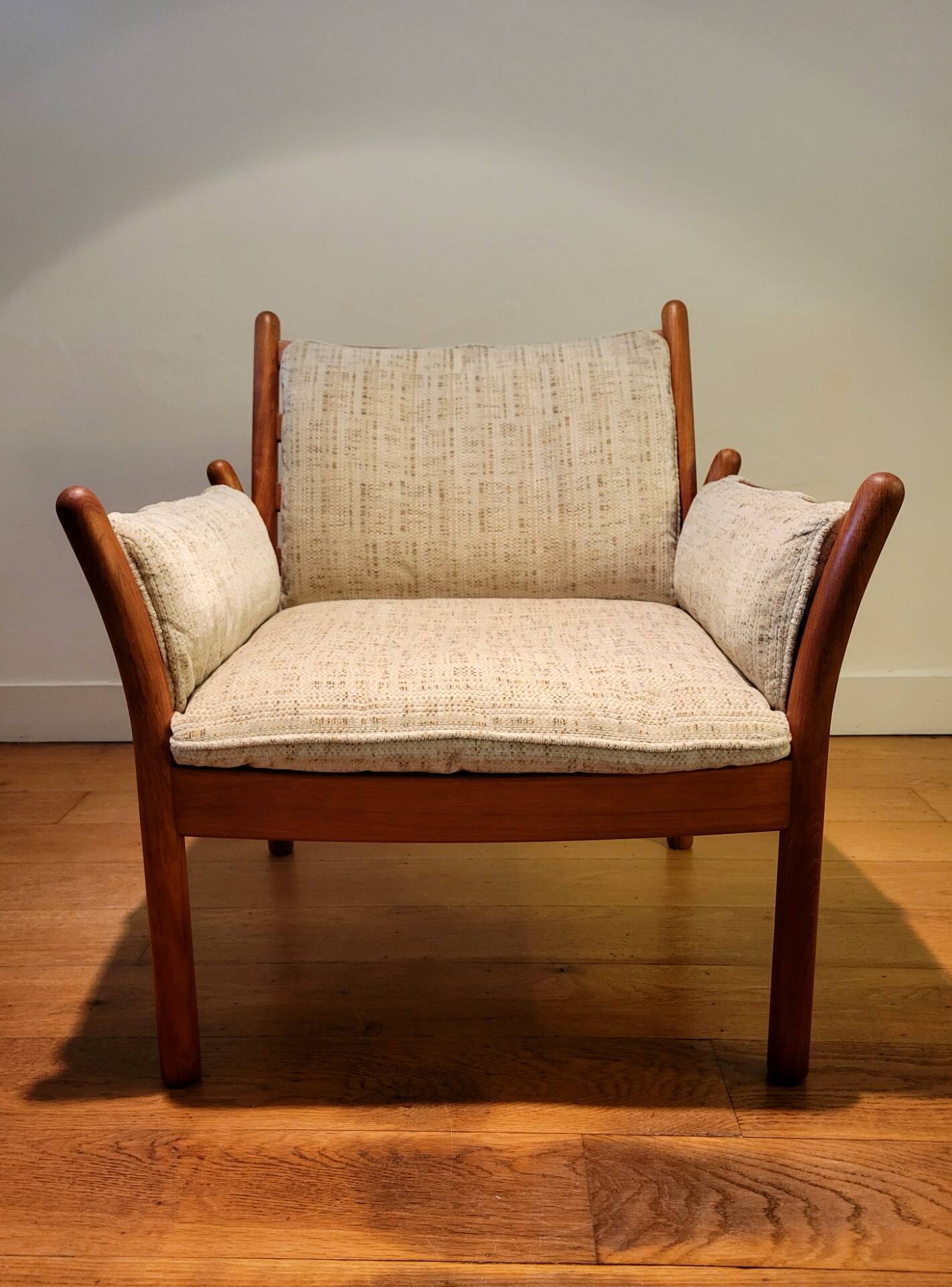 2 Genius easy chairs by Illum Wikkelsø for C.F.C. Silkeborg