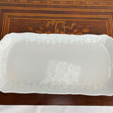 White porcelain cake dish