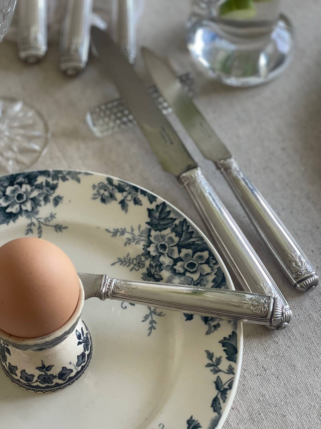 9 mismatched blue ironstone plates