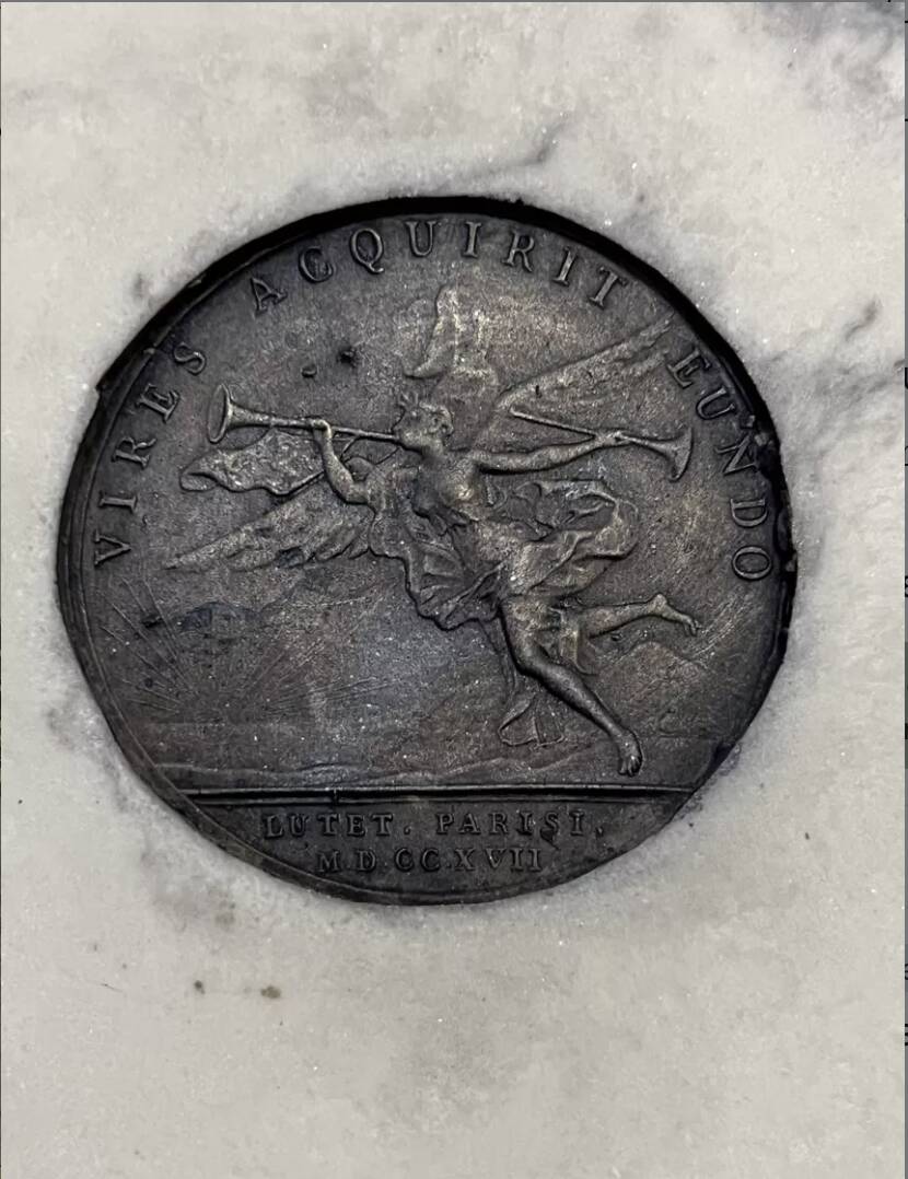 Marble high relief by François Duquesnoy "Putti, garlands and flowers" Paris