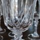 Lot de 12 verres à vin blanc en cristal ciselé