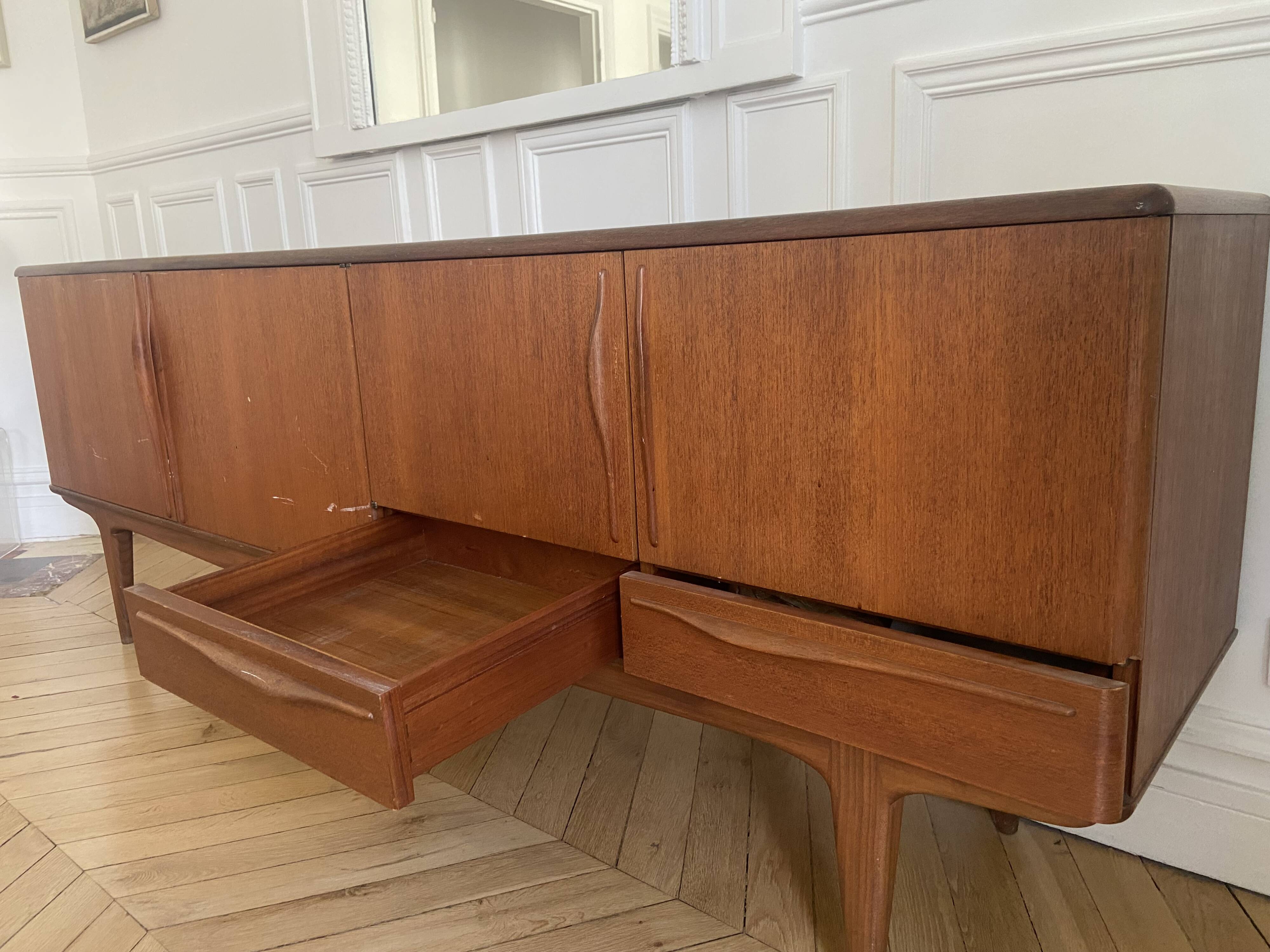 Scandinavian enfilade