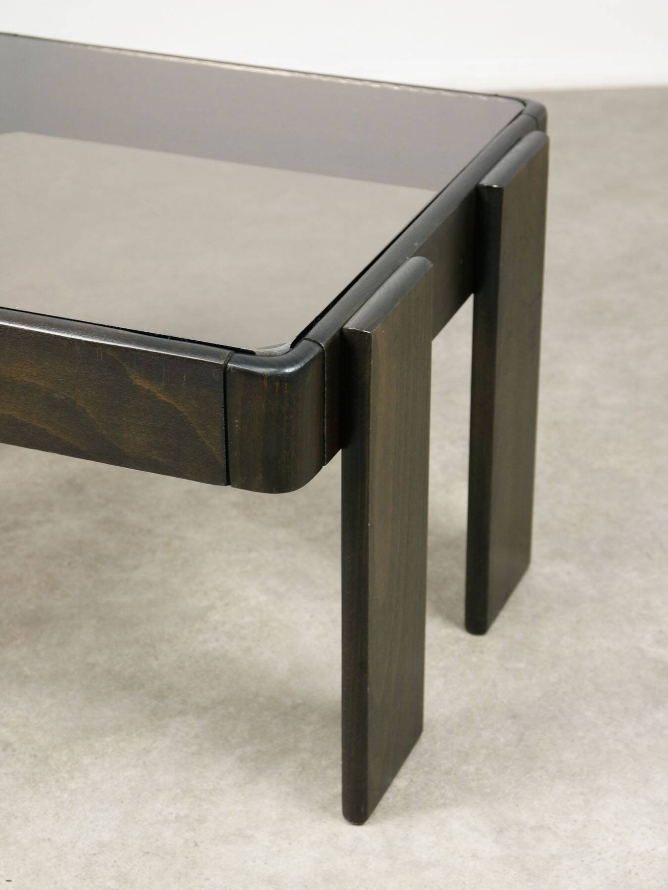 Table basse vintage par Gianfranco Frattini, années 1970