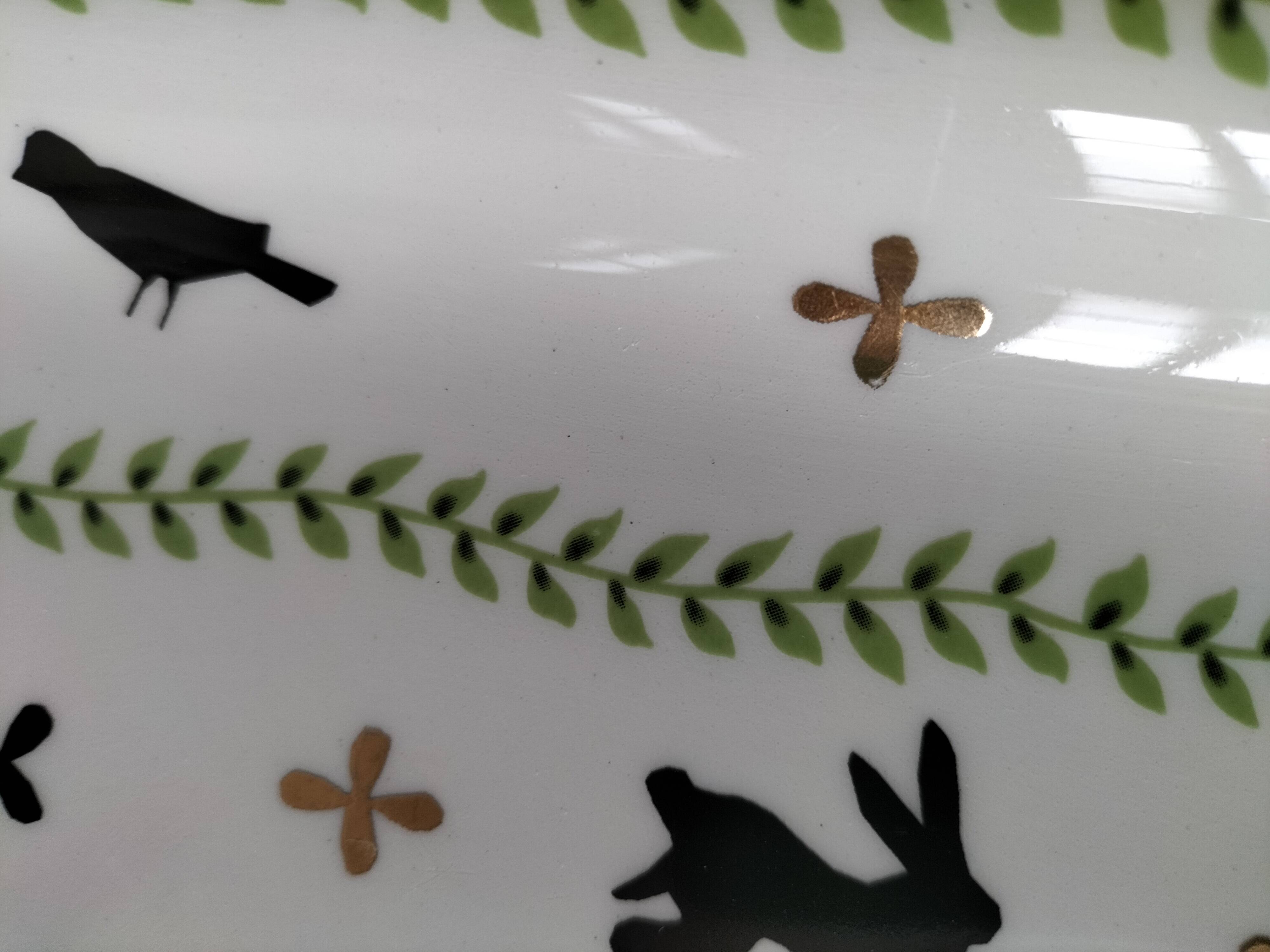 Large square dish RB Bernarda with animal decoration.