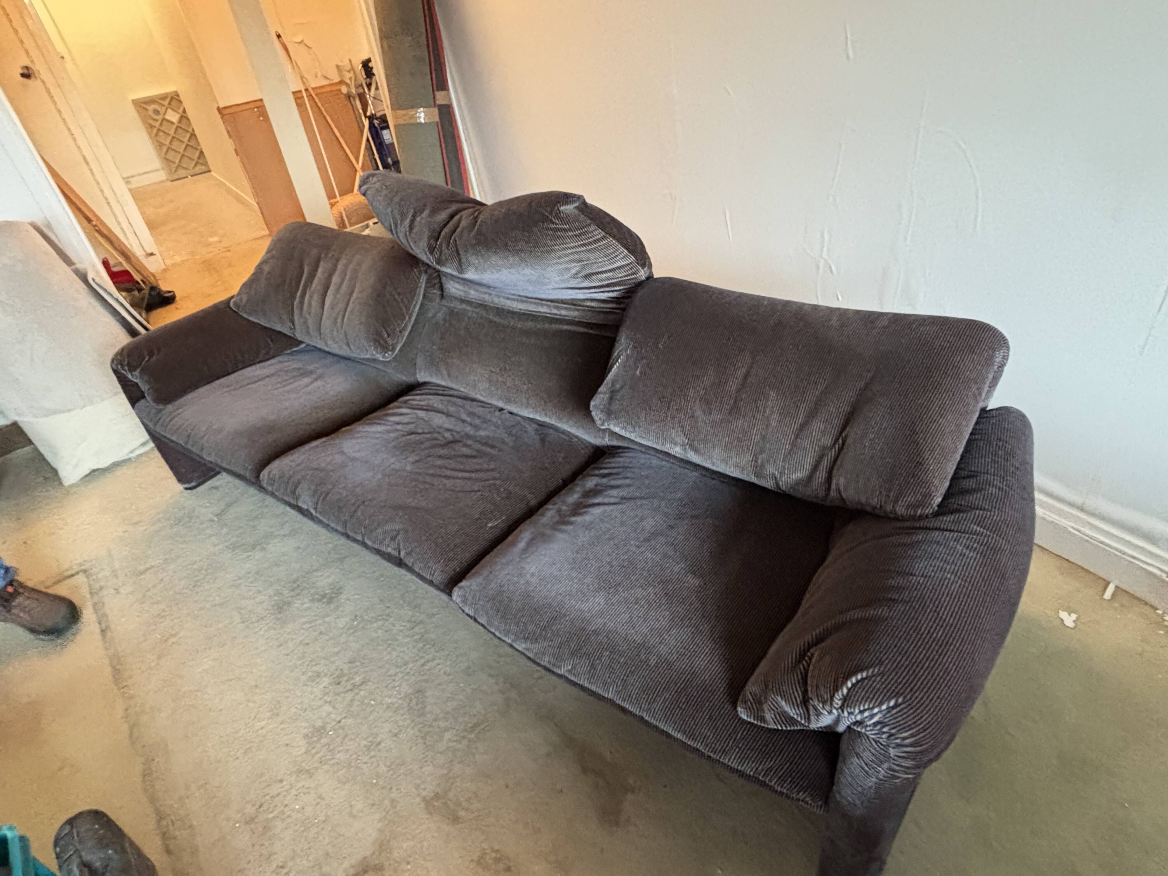 Maralunga Cassina 3-seater velvet sofa