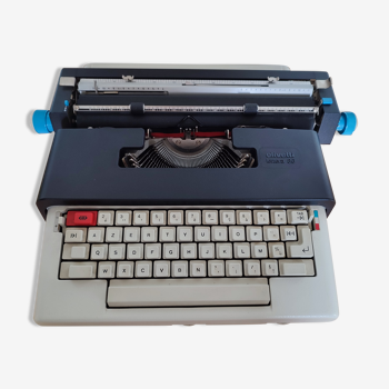 Typewriter Olivetti lettera 36