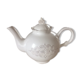 White teapot