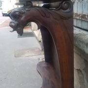 Meuble étagère sculpté