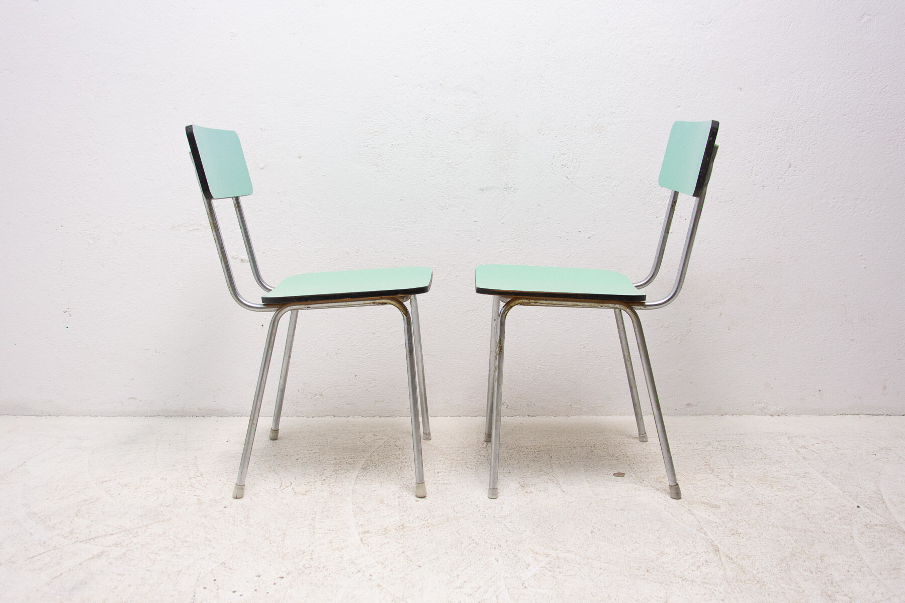 Paire de chaises café en formica de couleur tchécoslovaque, années 1960