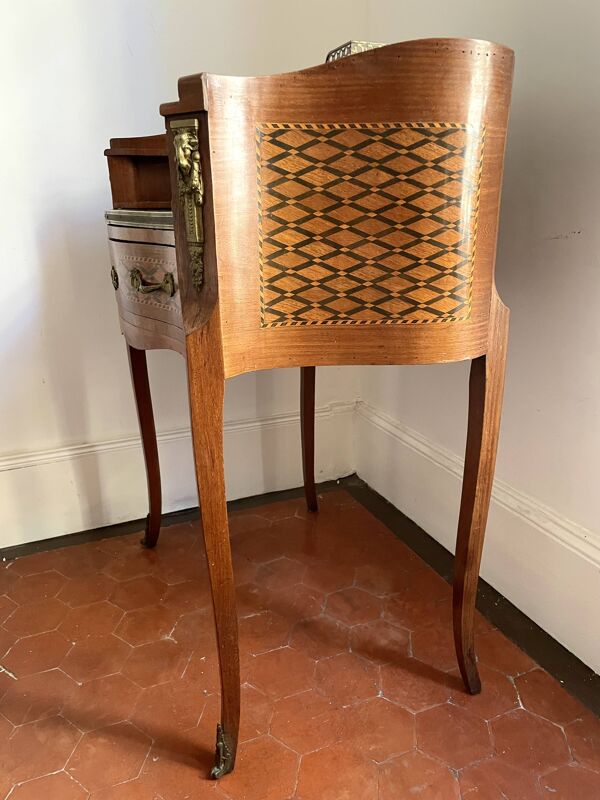 Petit bureau en marqueterie & bronze (19e siècle)