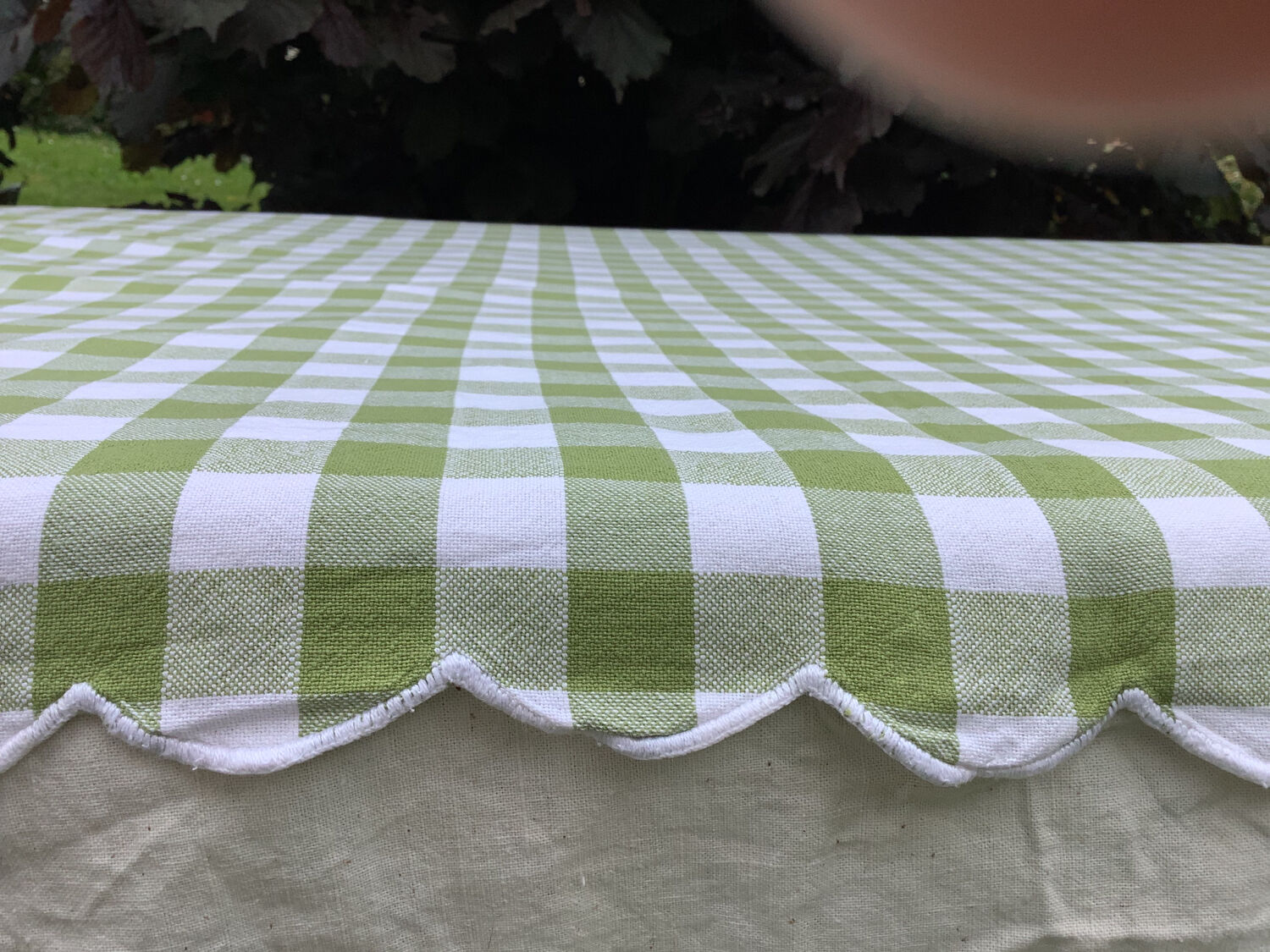 Vintage tablecloth Scottish style green white