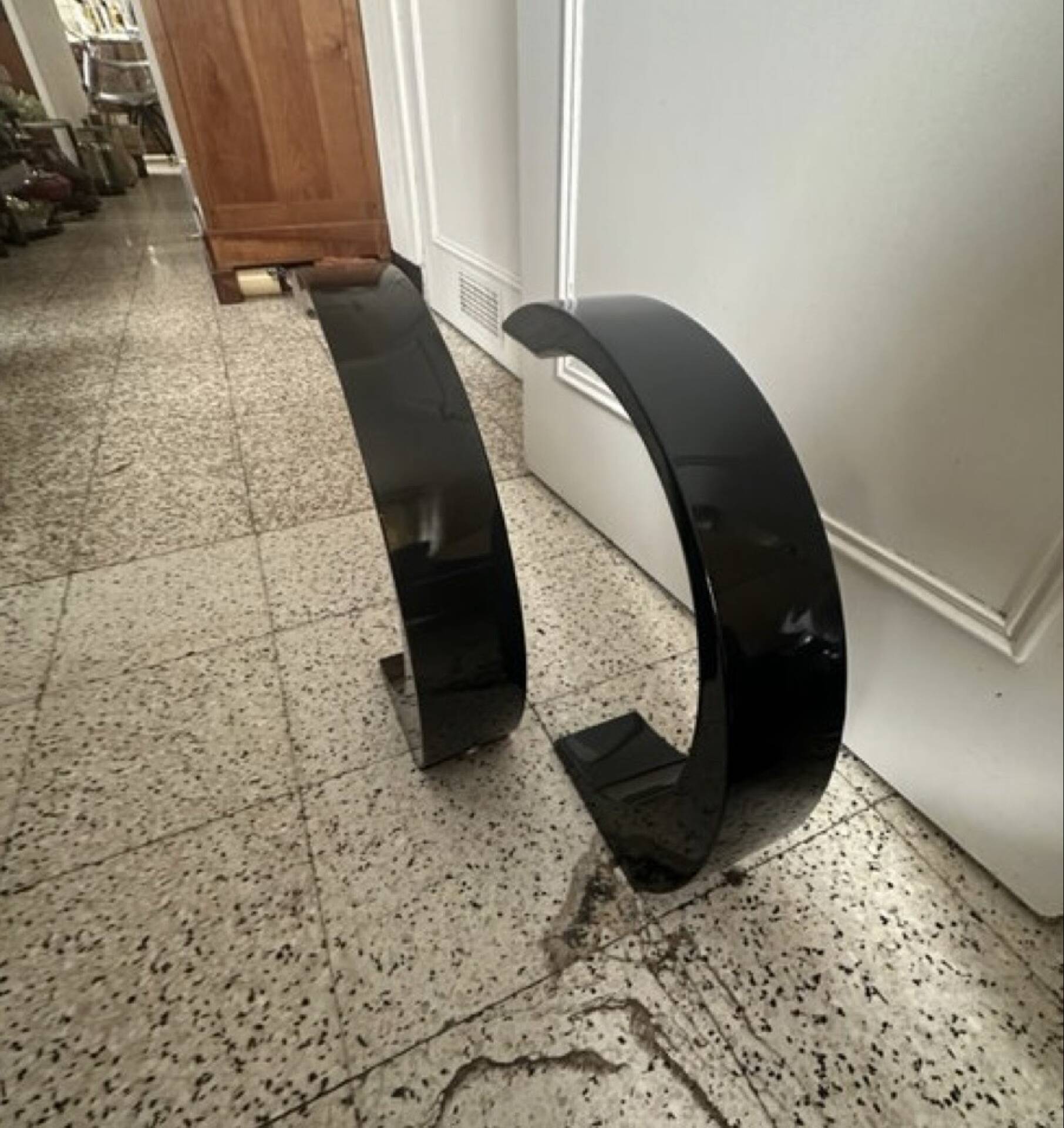 Half Back Moon design lamp