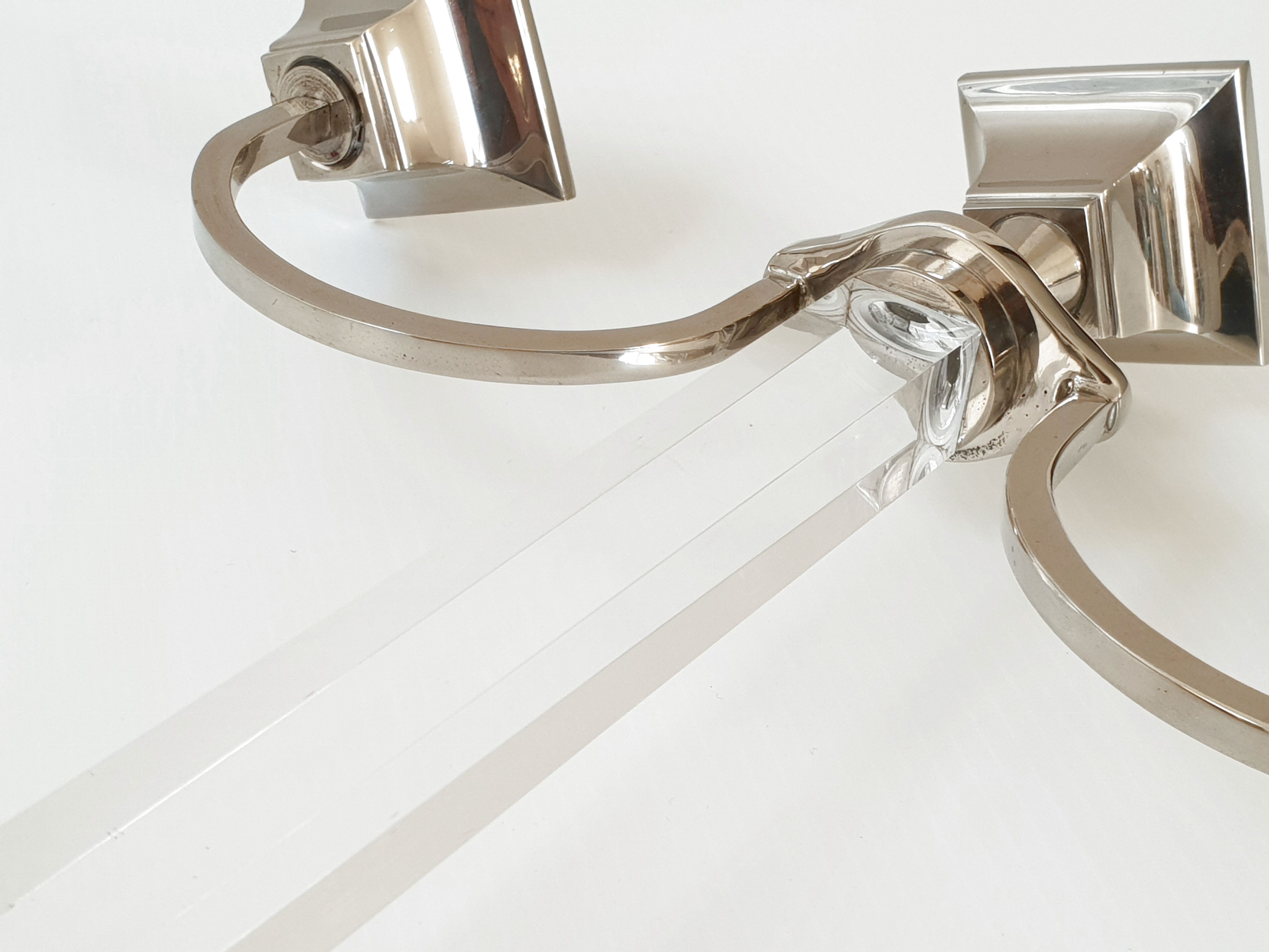 Chandelier en acier et altuglas 1970 vintage