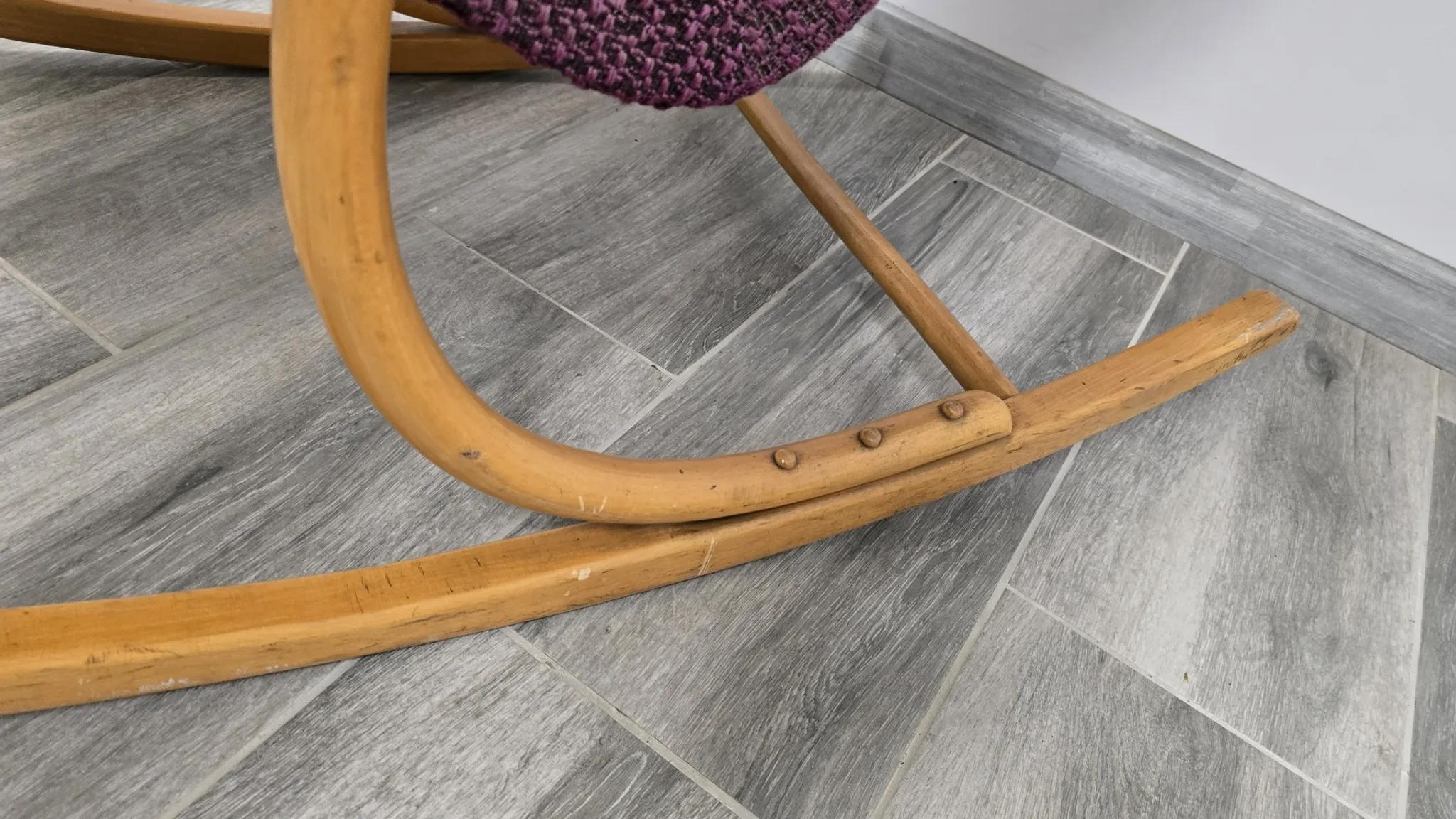 Chaise berçante de Ton