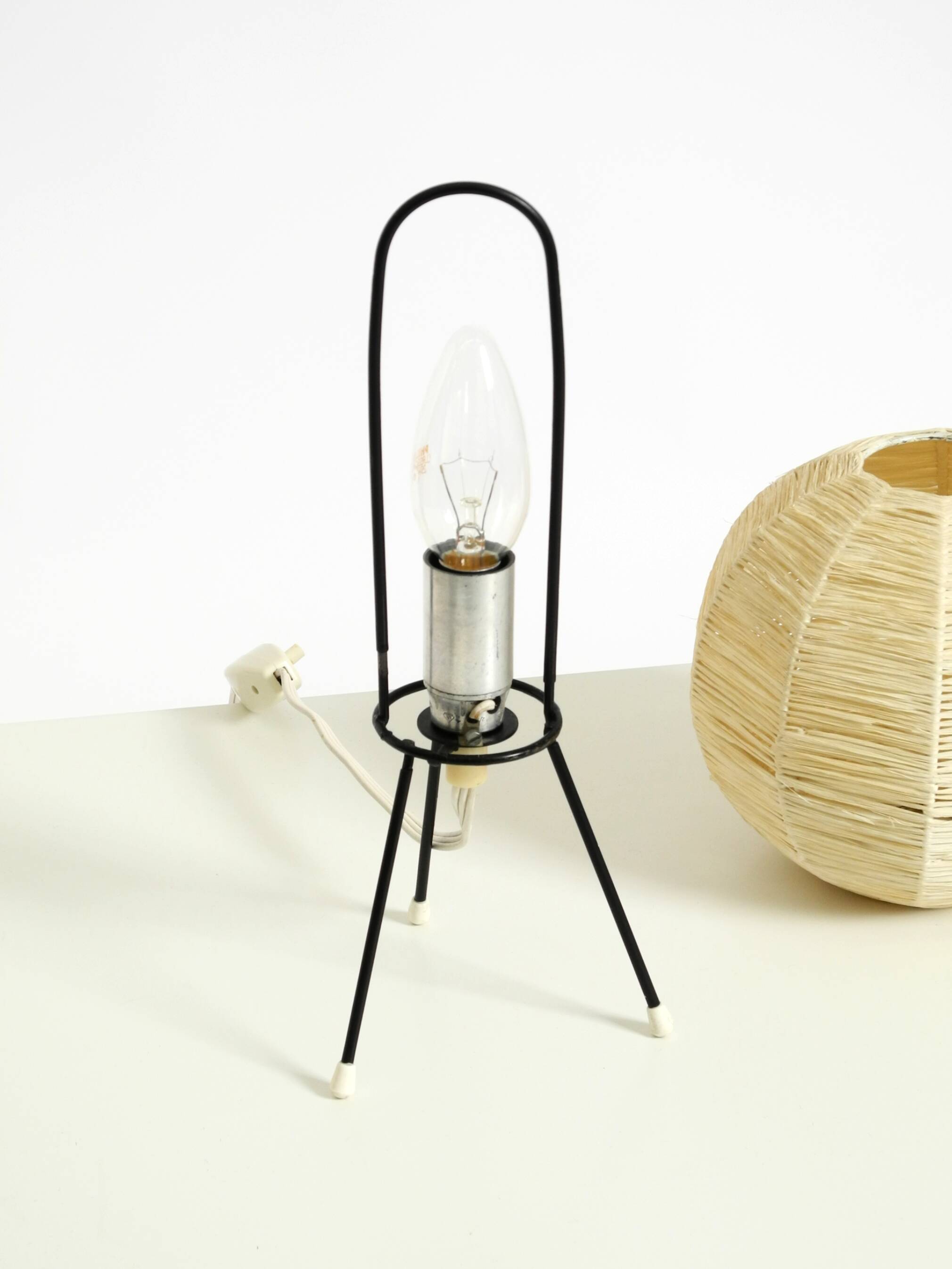 Beautiful mid-century modern tripod raffia table lamp