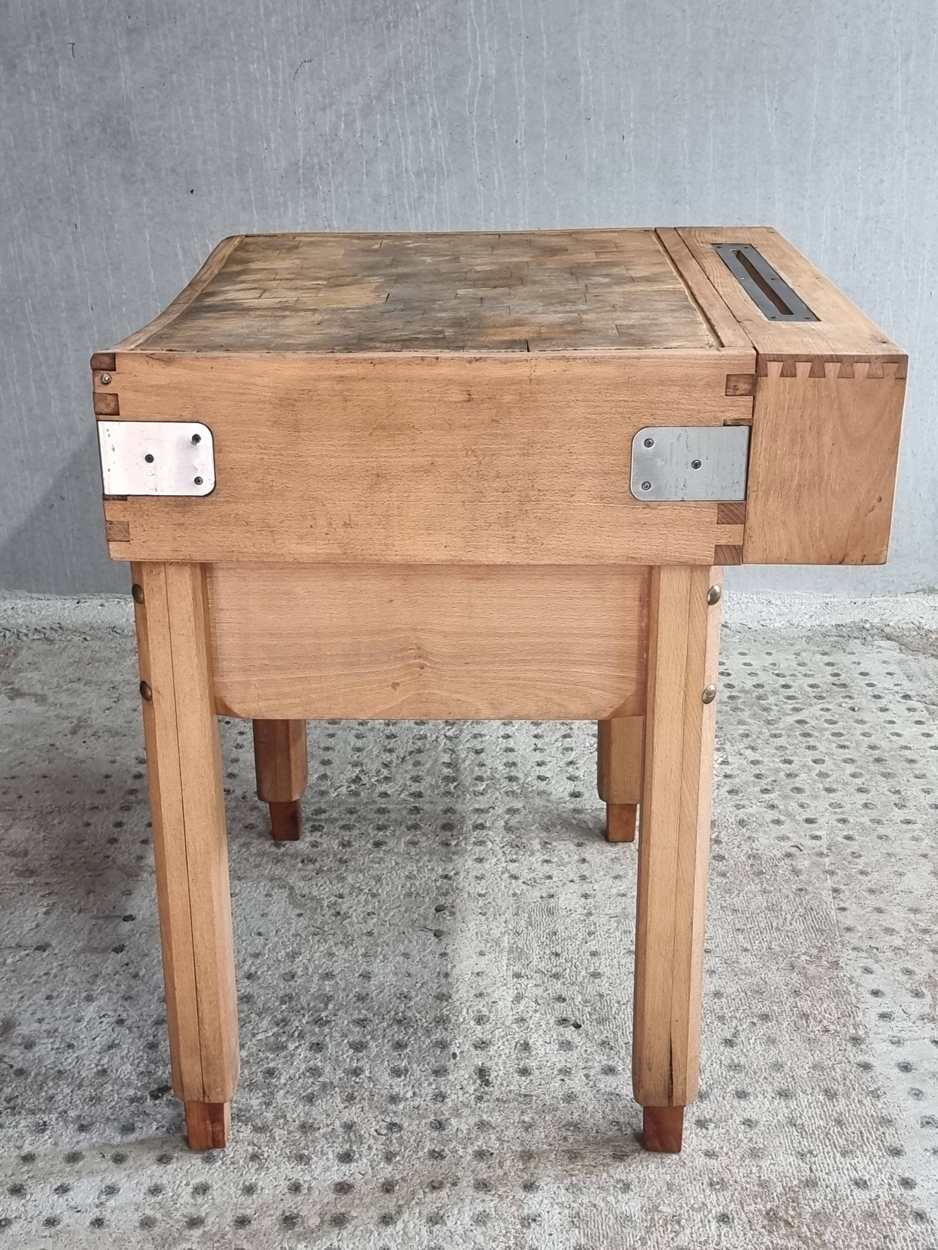Vintage chopping block butcher table kitchen island