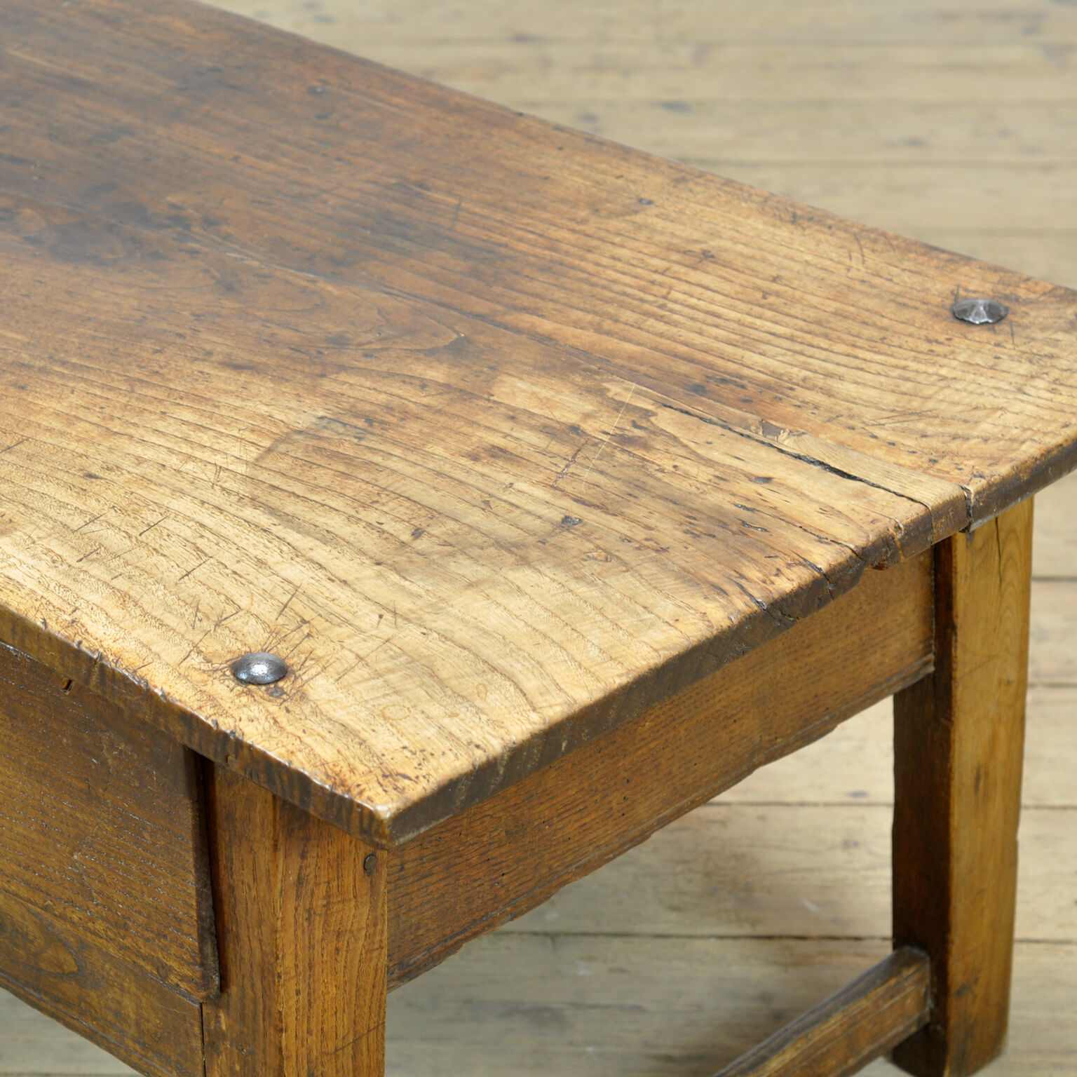Oak coffee table, circa 1820